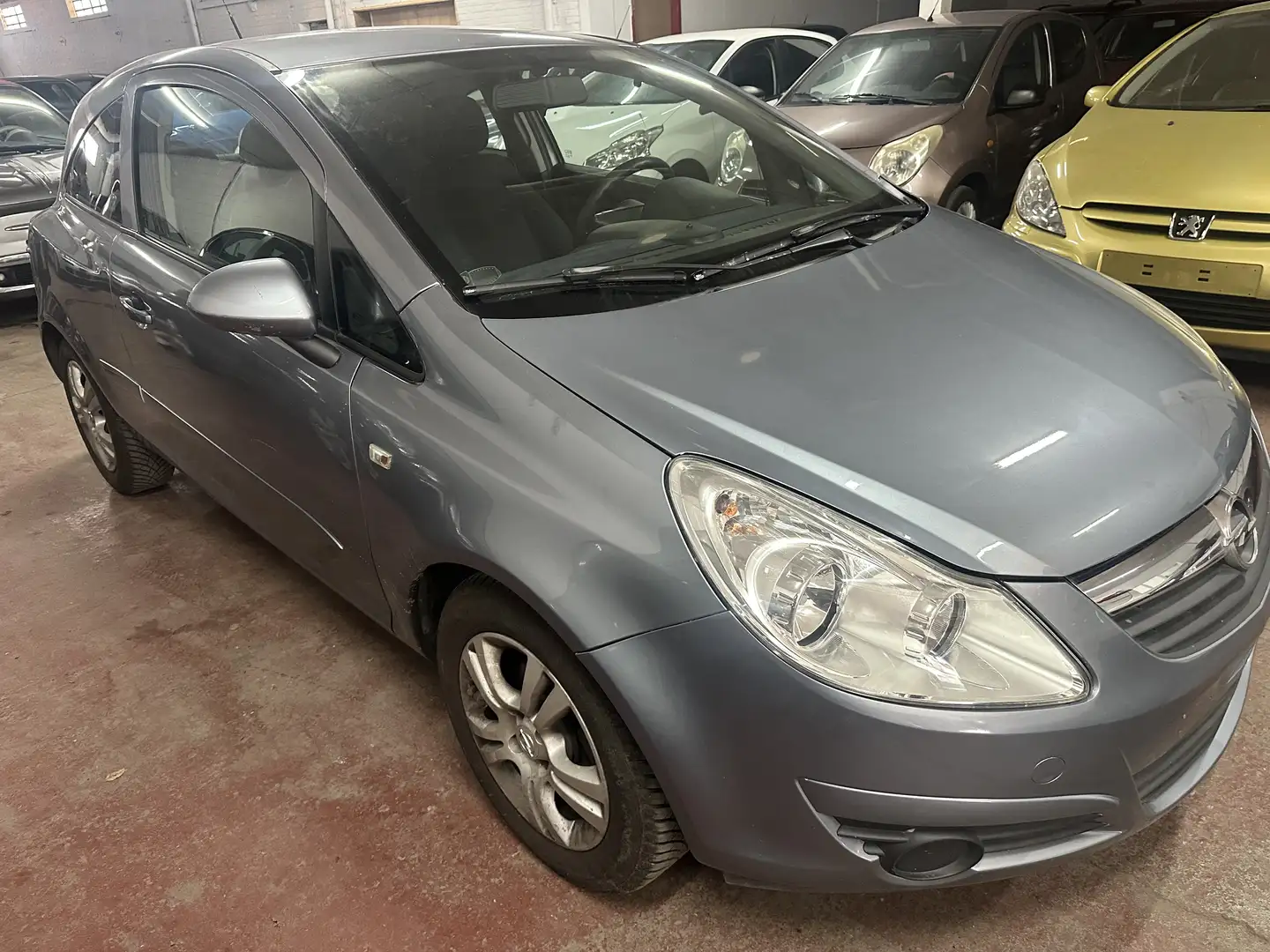 Opel Corsa 1.2 16V Cosmo Easytronic - 1