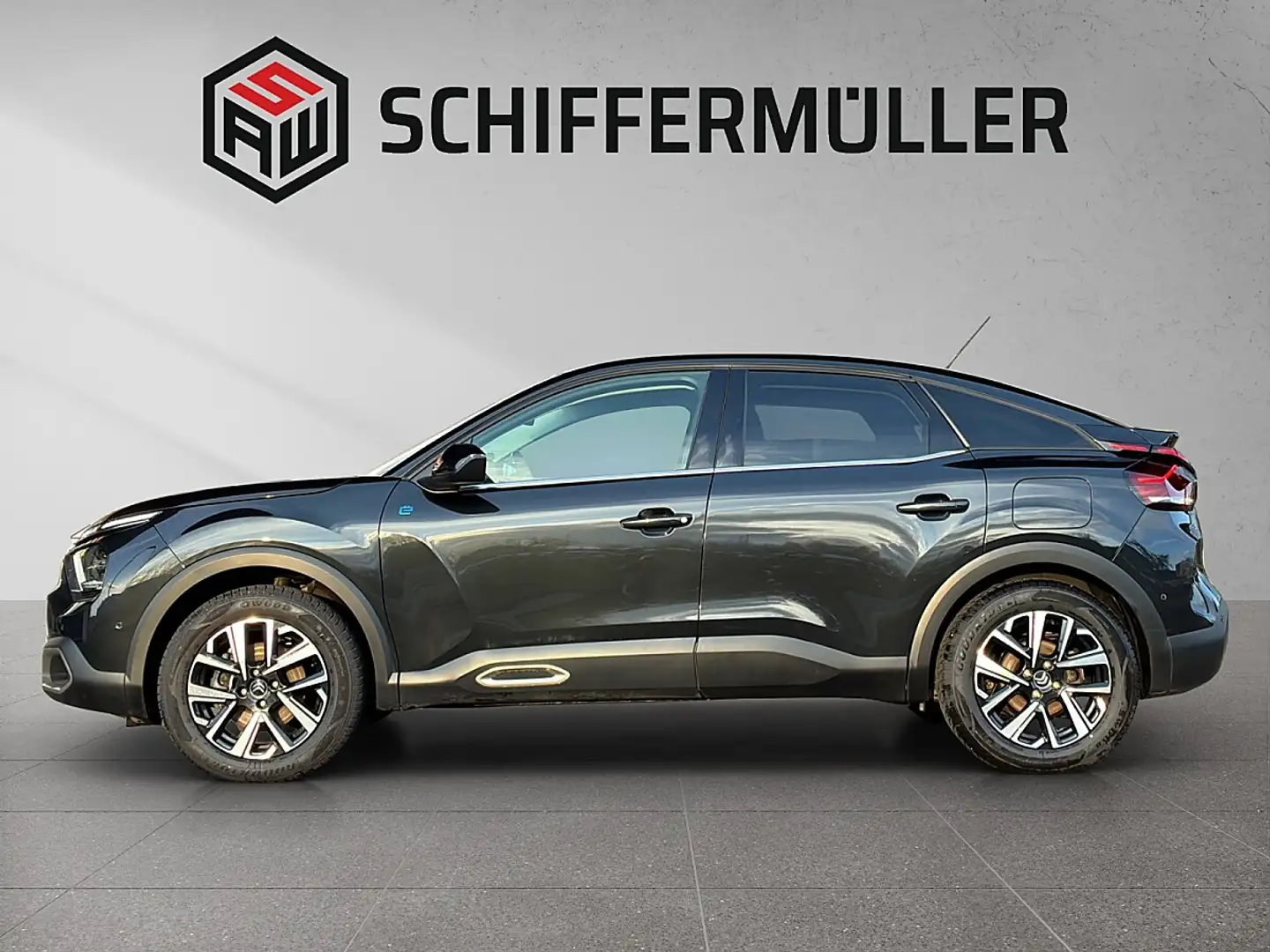 Citroen C4 e-C4 136 50kWh Shine Schwarz - 2