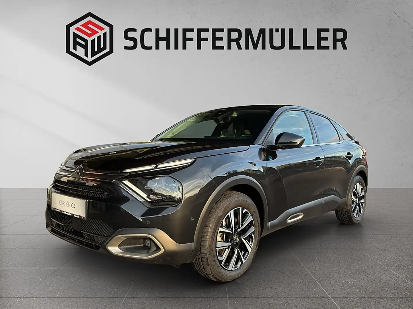 Citroen C4 e-C4 136 50kWh Shine Schwarz - 1