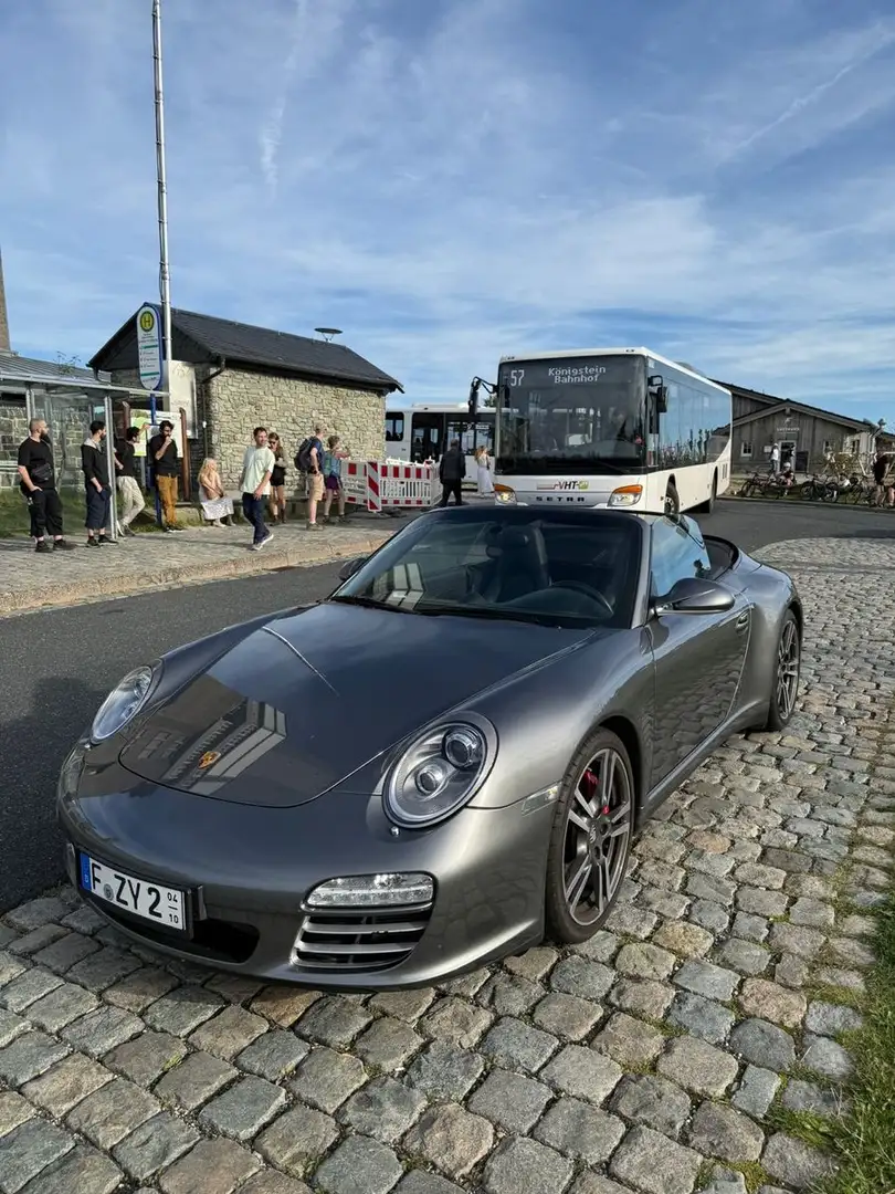 Porsche 911 Carrera 4 S Cabrio ChronoSport-Approved.! Grau - 1