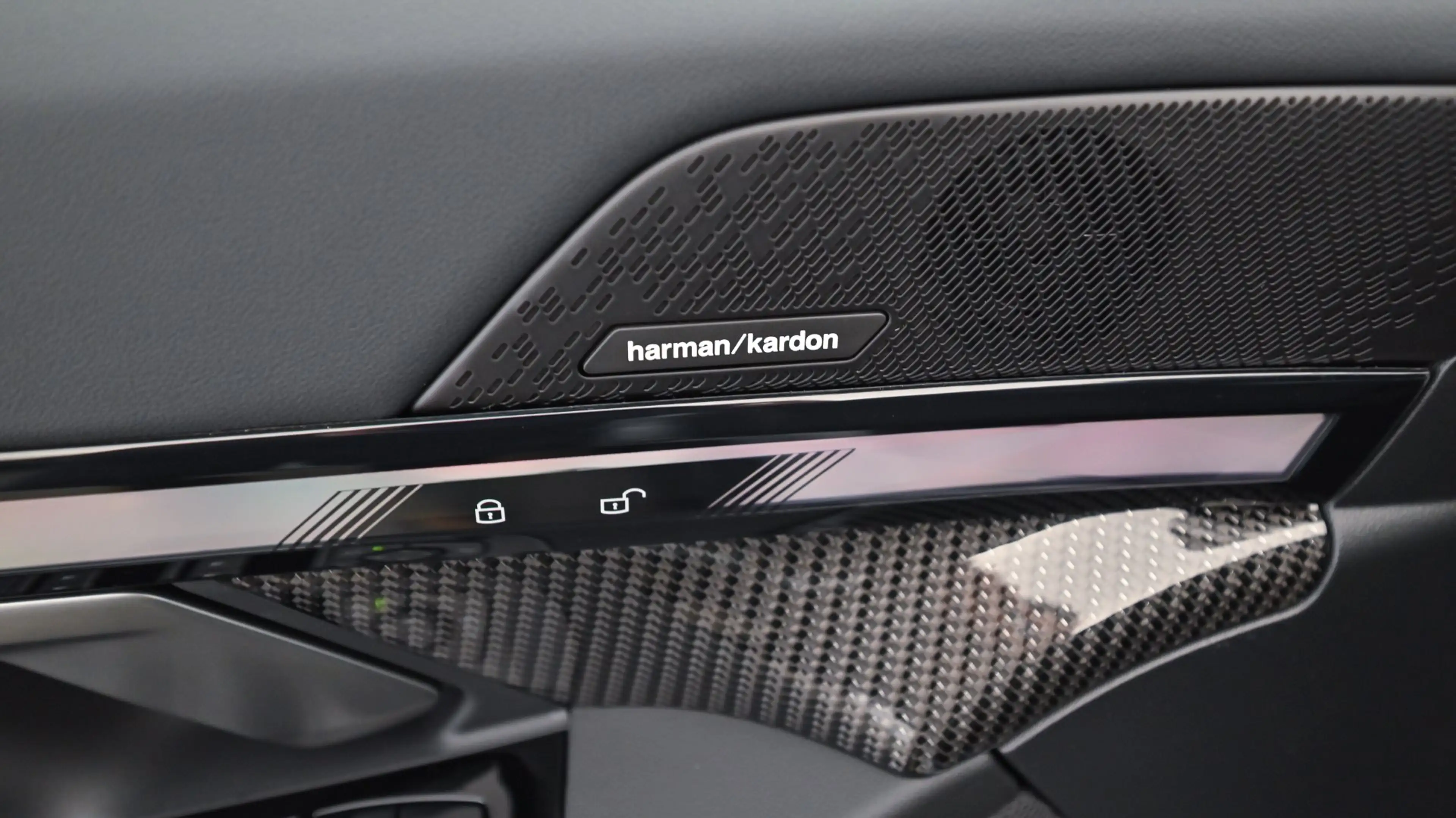 BMW i5 xDrive40 M-Sportpaket Pro — photo 11