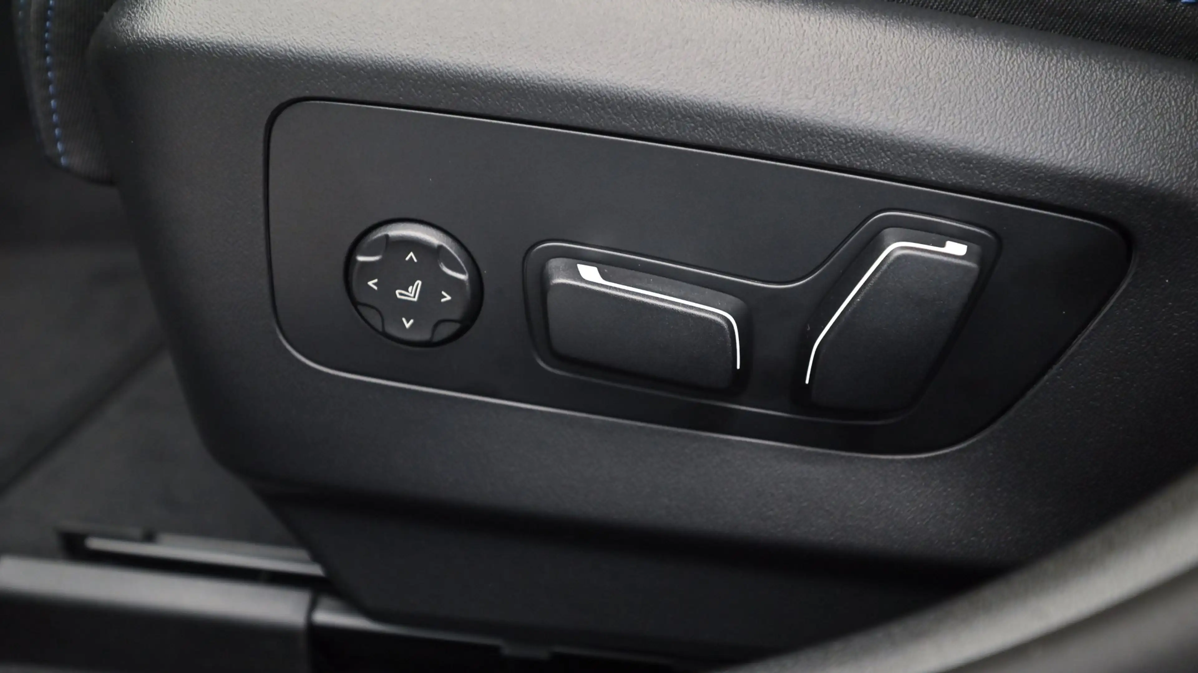 BMW i5 xDrive40 M-Sportpaket Pro — photo 13