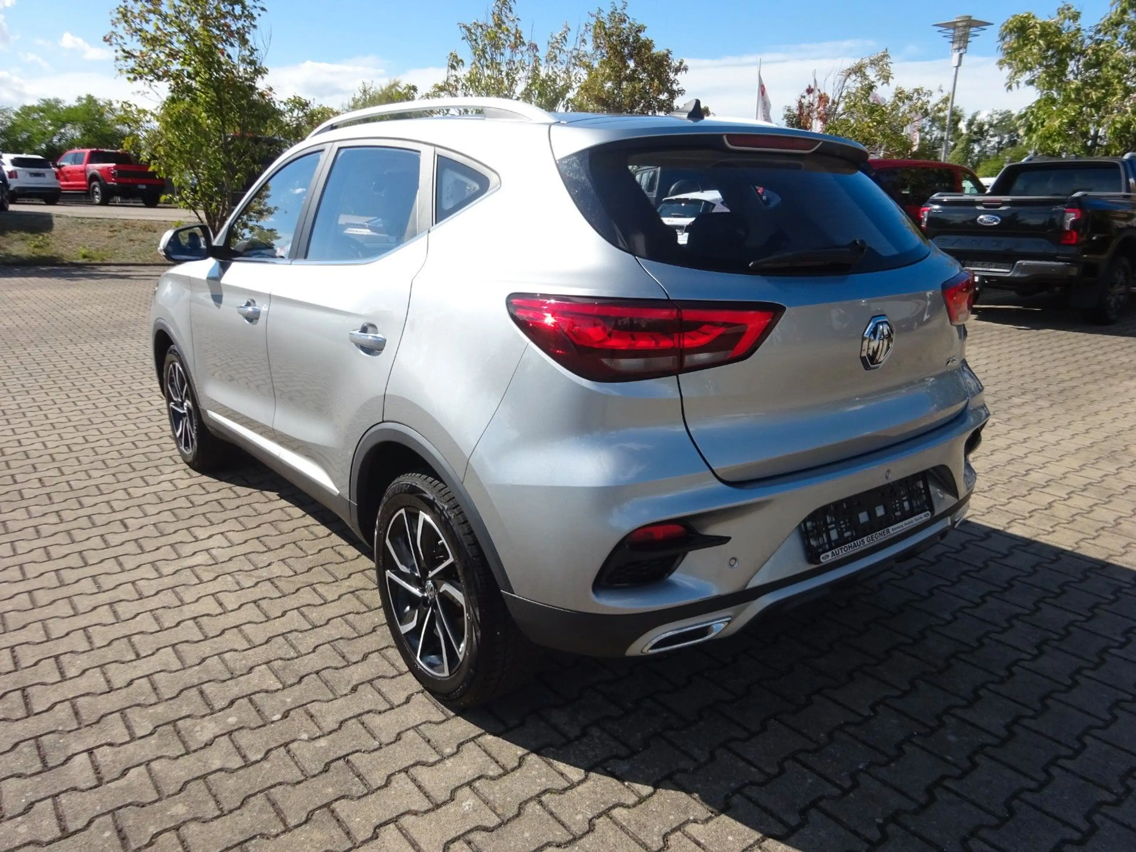 MG ZS 111PS Autm. Luxury Leder Navi 360-Kamera — photo 4