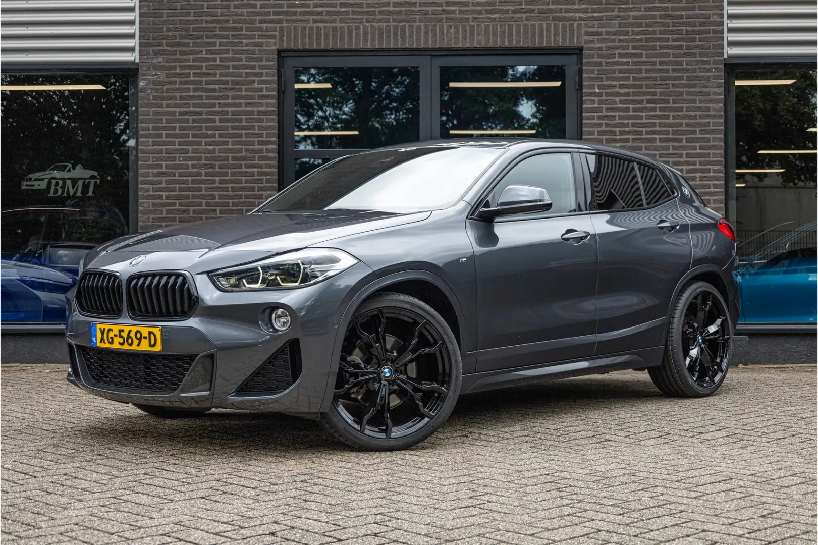 BMW X2 F39 sDrive20i High Executive M Sport / Head-Up / L Grau - 2
