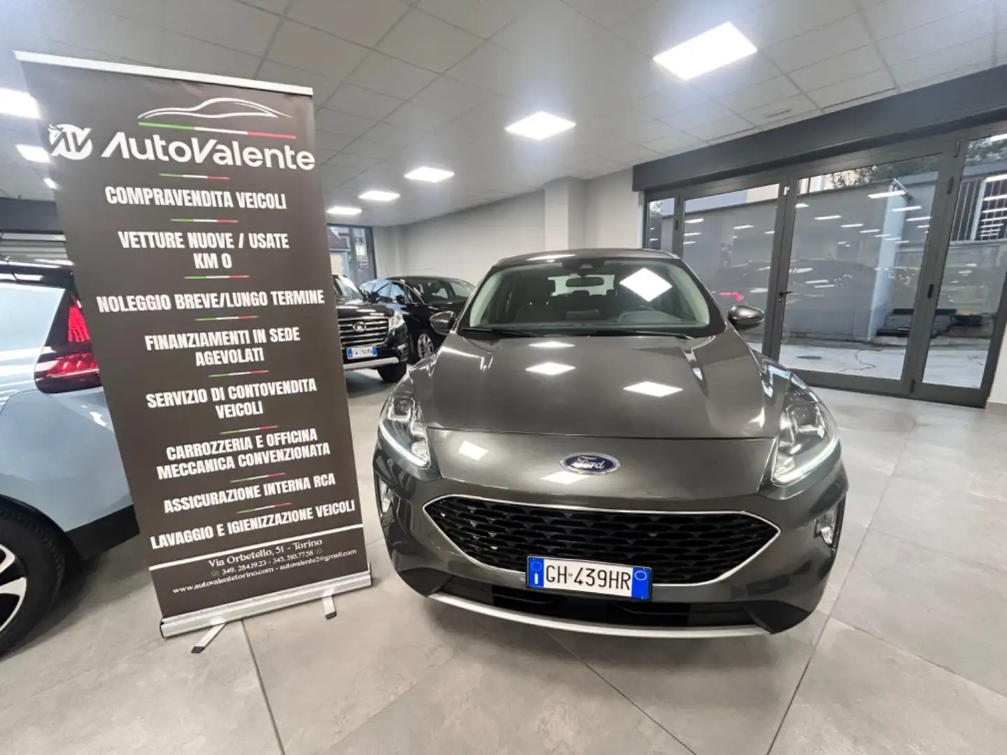 Ford Kuga 1.5 EcoBlue 120 CV 2WD Titanium Grigio - 2