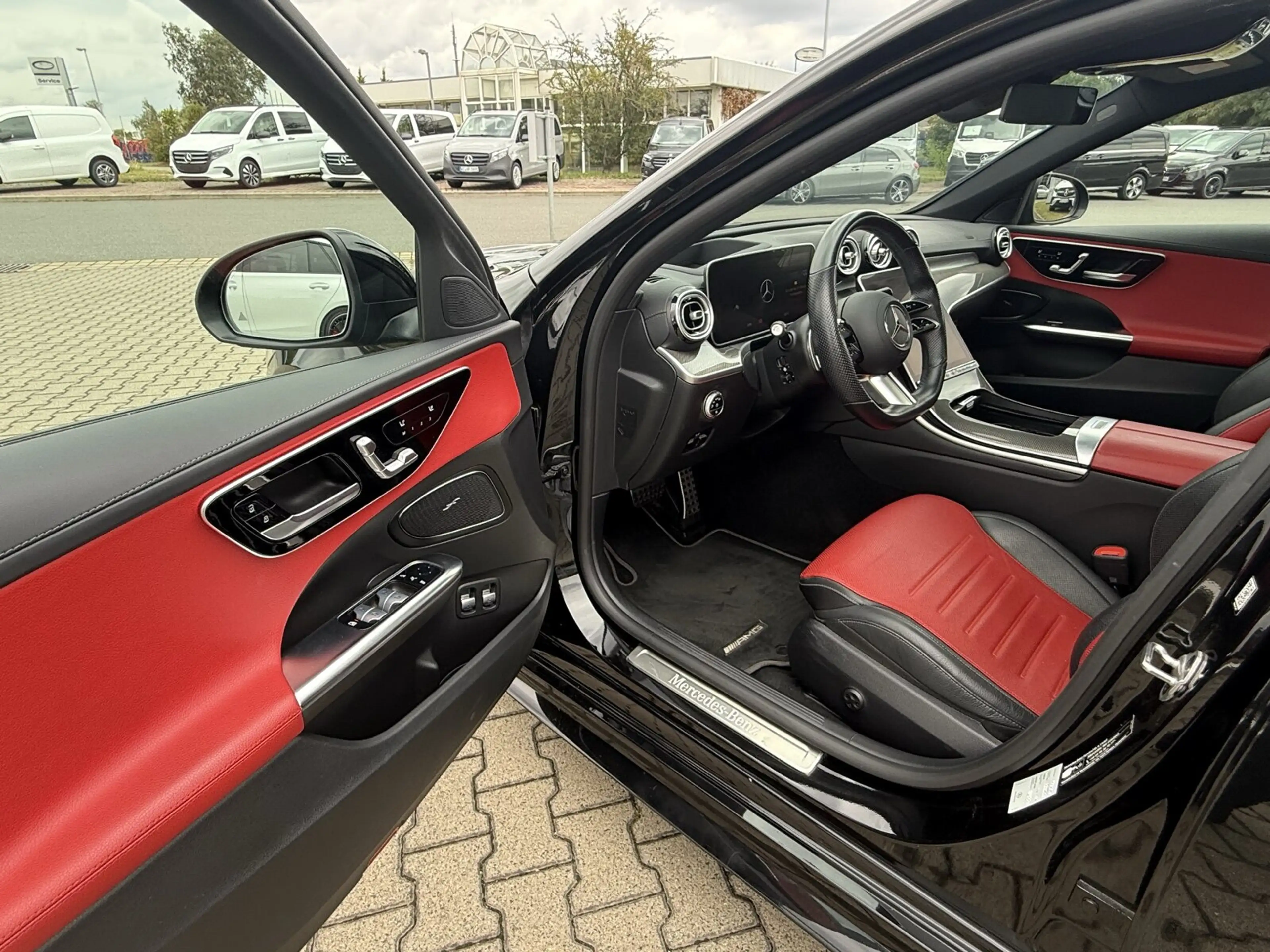 Mercedes-Benz C 300 C 300 e T-Modell AMG*Pano*Digi*HeadUp*Memory*360 — photo 12
