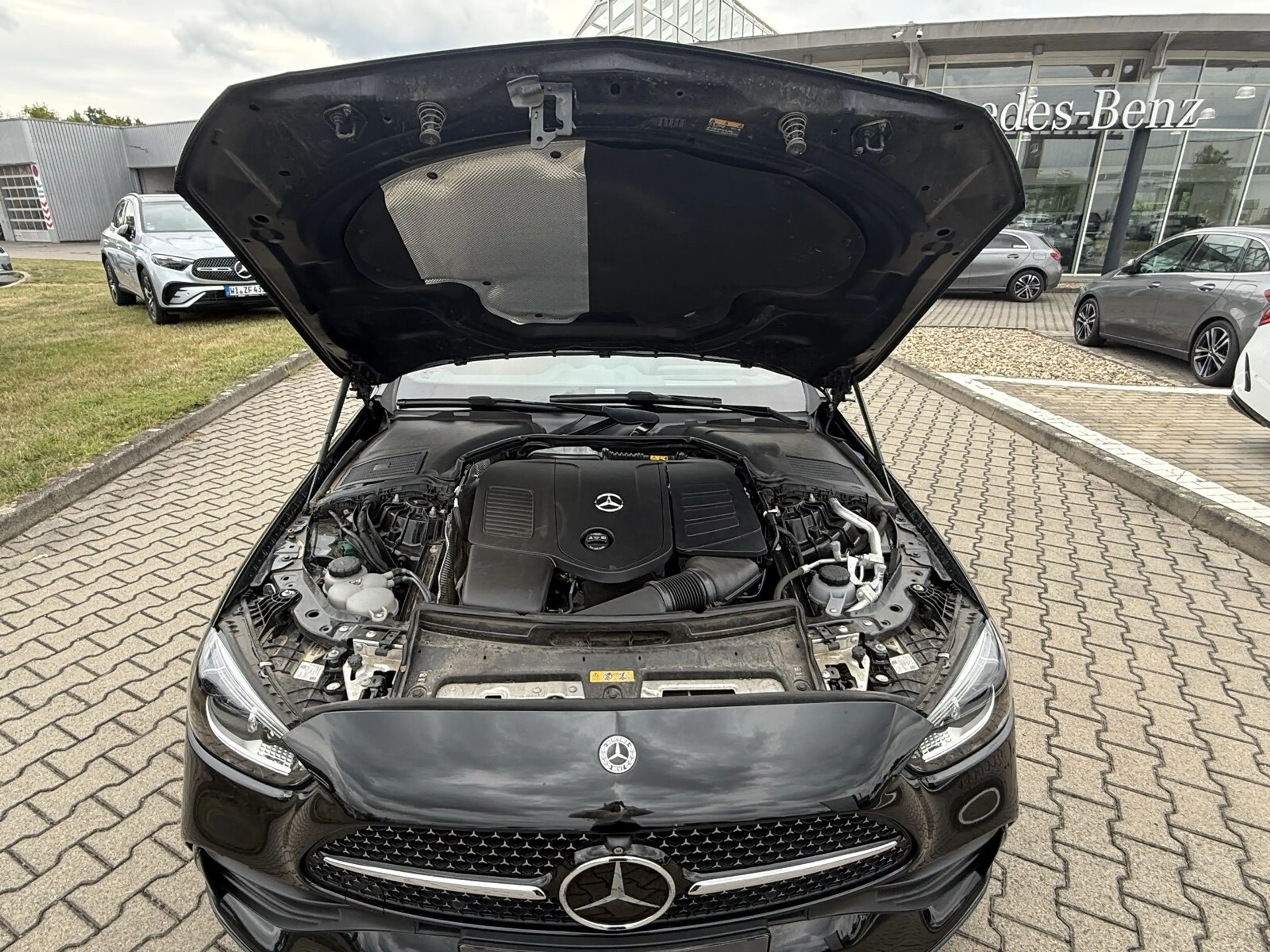 Mercedes-Benz C 300 C 300 e T-Modell AMG*Pano*Digi*HeadUp*Memory*360 — photo 11