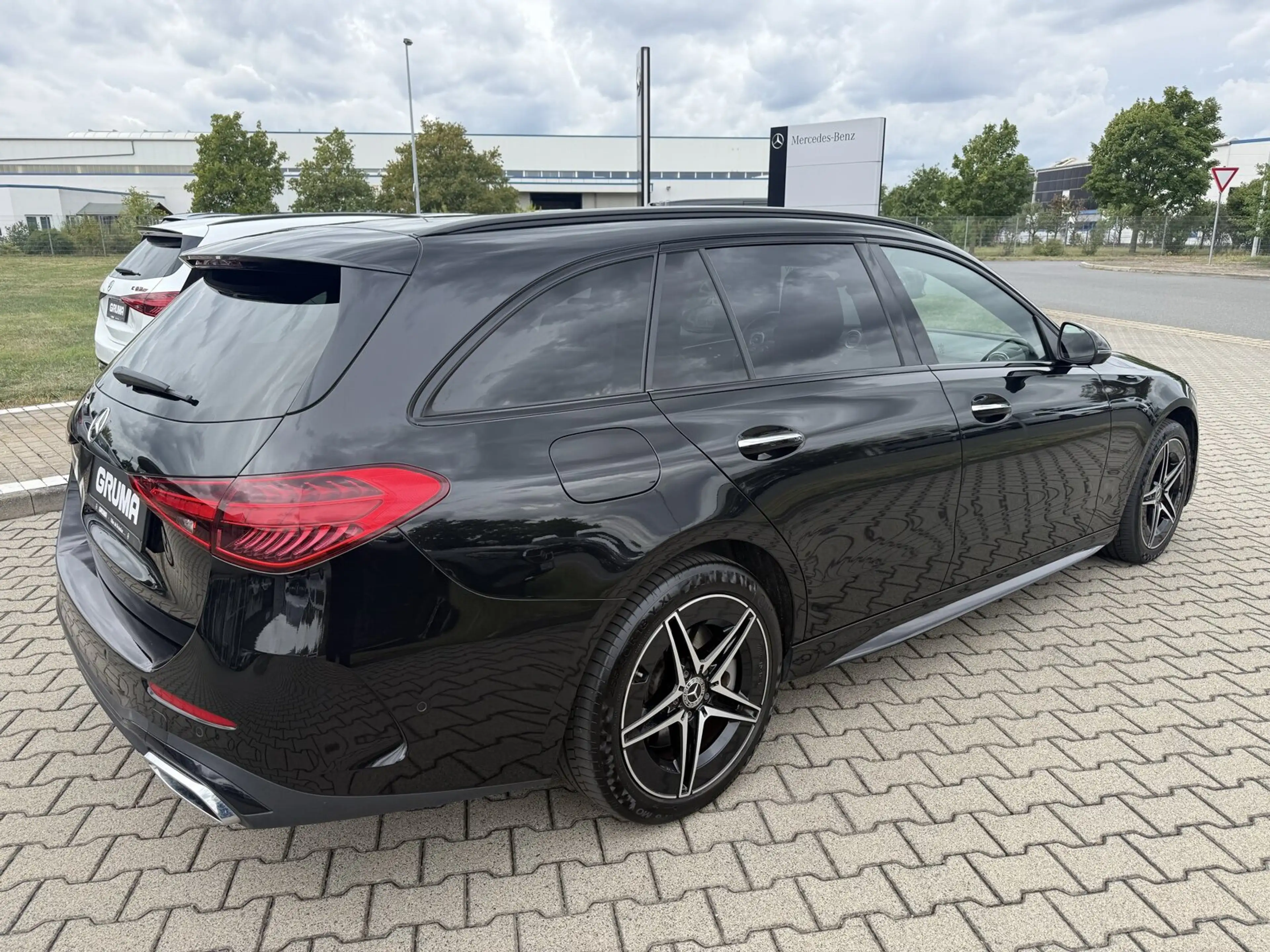 Mercedes-Benz C 300 C 300 e T-Modell AMG*Pano*Digi*HeadUp*Memory*360 — photo 5