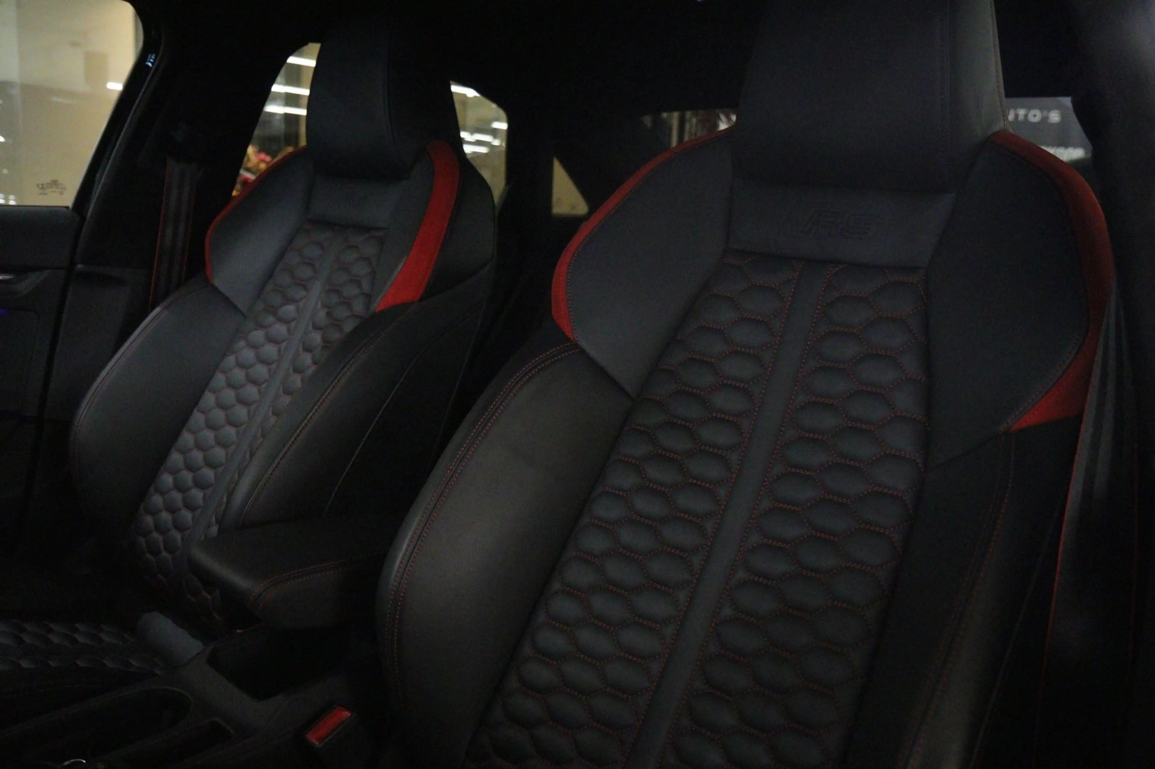 Audi RS3 Limousine 2.5 TFSI RS 3 quattro PANO/400PK/PERFORM — photo 11
