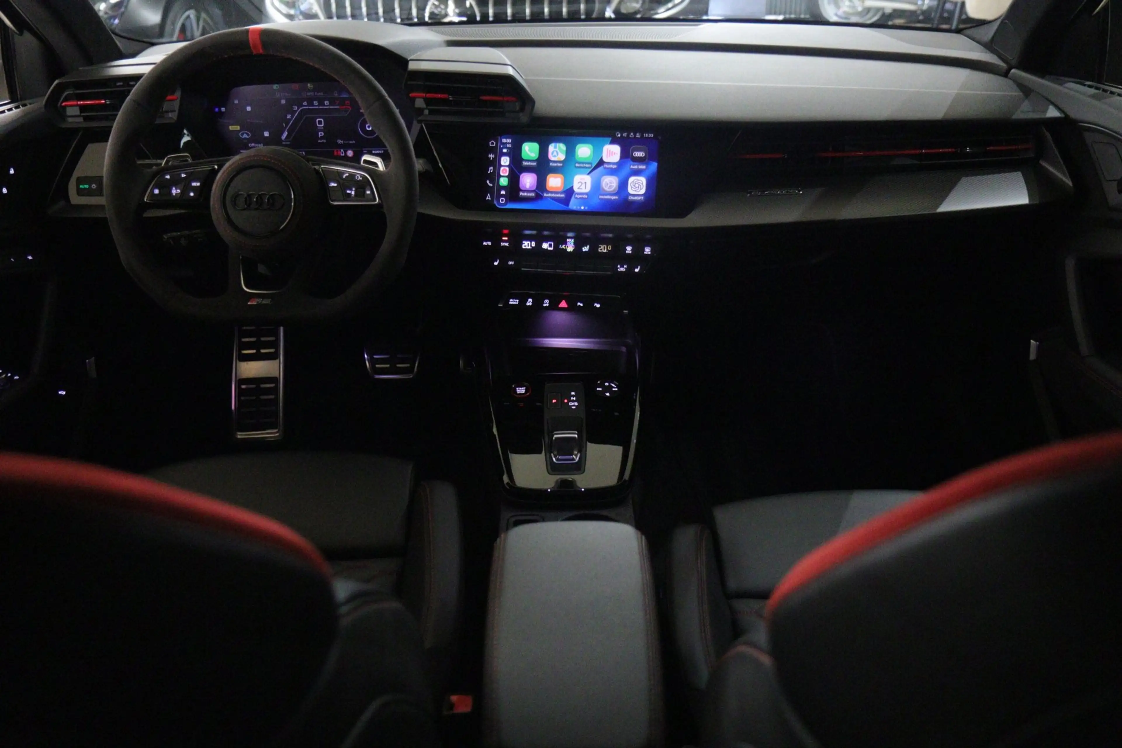 Audi RS3 Limousine 2.5 TFSI RS 3 quattro PANO/400PK/PERFORM — photo 8