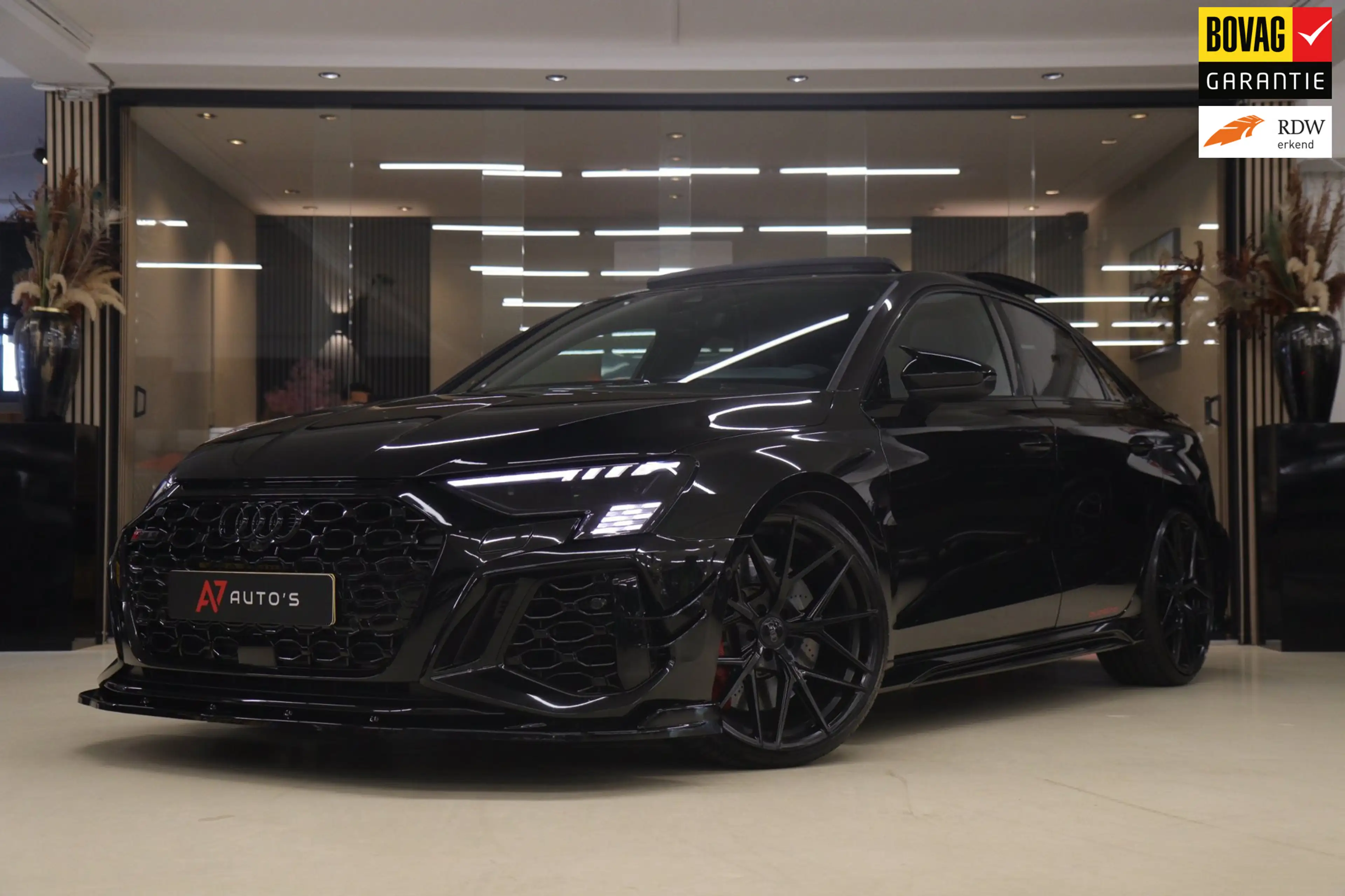 Audi RS3 Limousine 2.5 TFSI RS 3 quattro PANO/400PK/PERFORM
