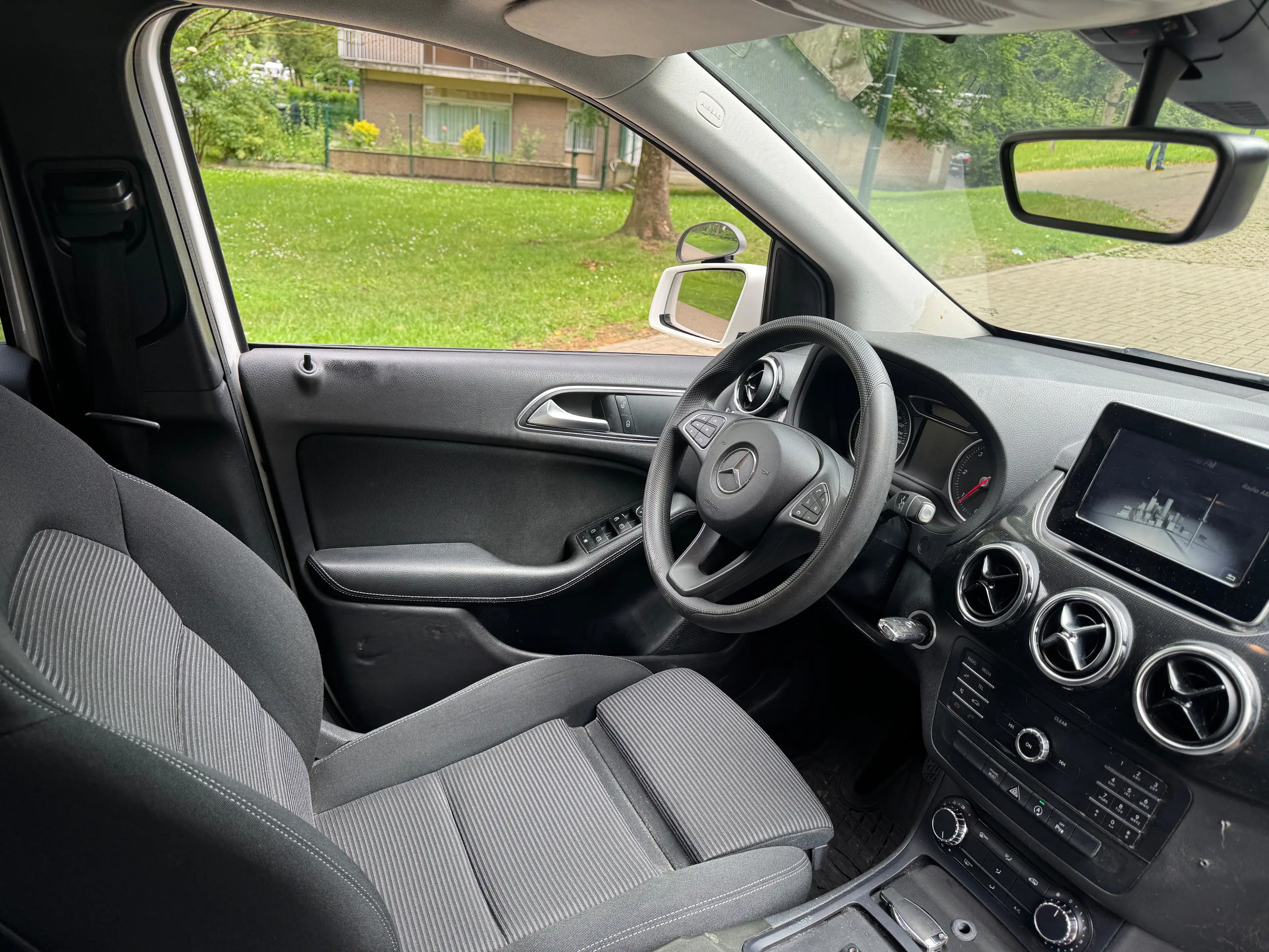 Mercedes-Benz B 220 B 220 CDI — photo 13