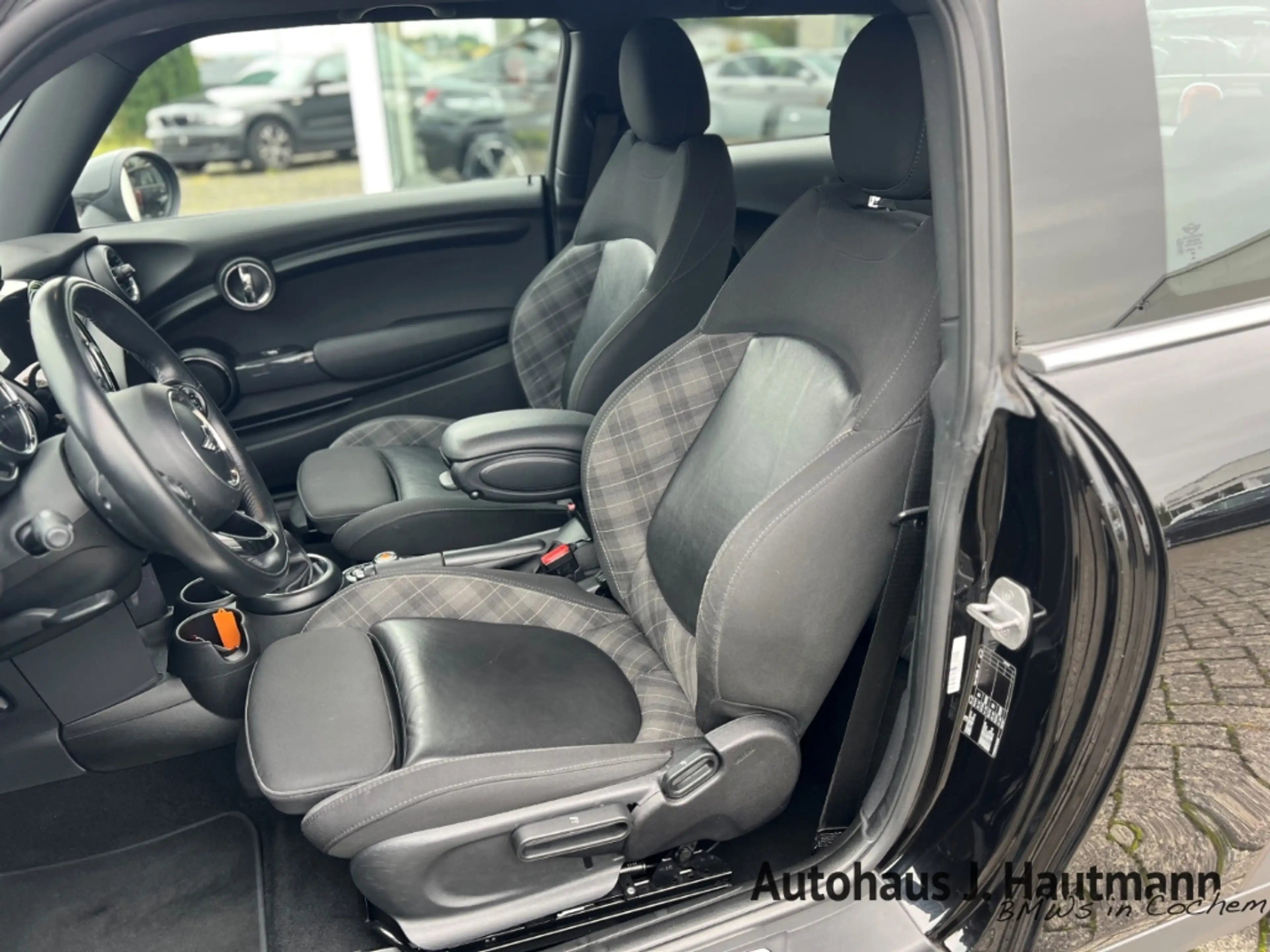 MINI Cooper +2.HAND+CHILI+NAVI+TEMPO+PDC+LM17''+ — photo 11
