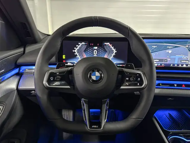 BMW 5 Series view 12