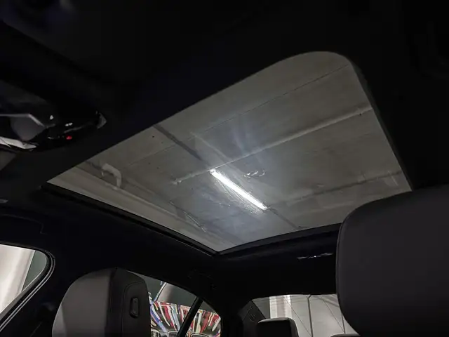 BMW 5 Series view 10