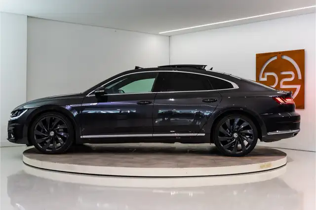Volkswagen Arteon view 2