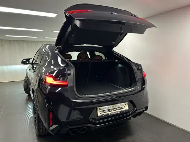 BMW X4 M view 12
