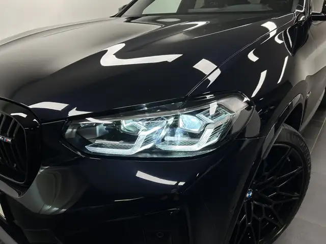 BMW X4 M view 9