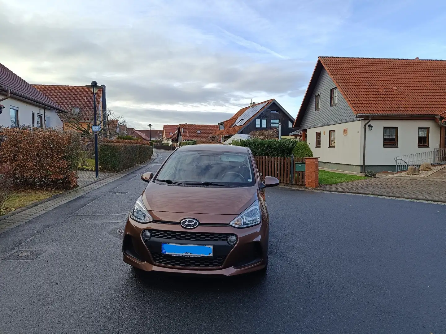 Hyundai i10 i10 1.0 Trend Braun - 1