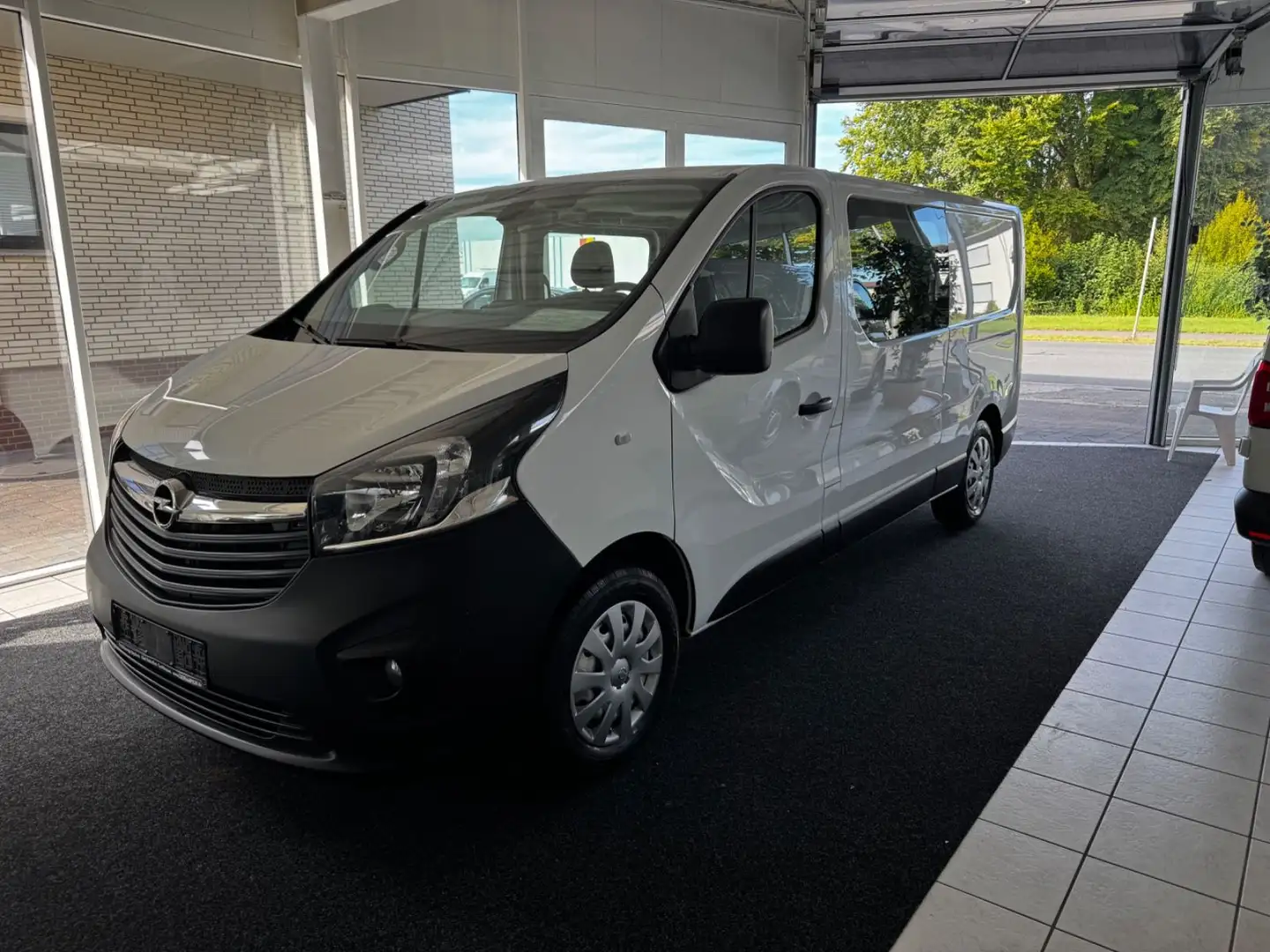 Opel Vivaro Doka Mixto Lang L2 *Kasten + 5-Sitze* Weiß - 1