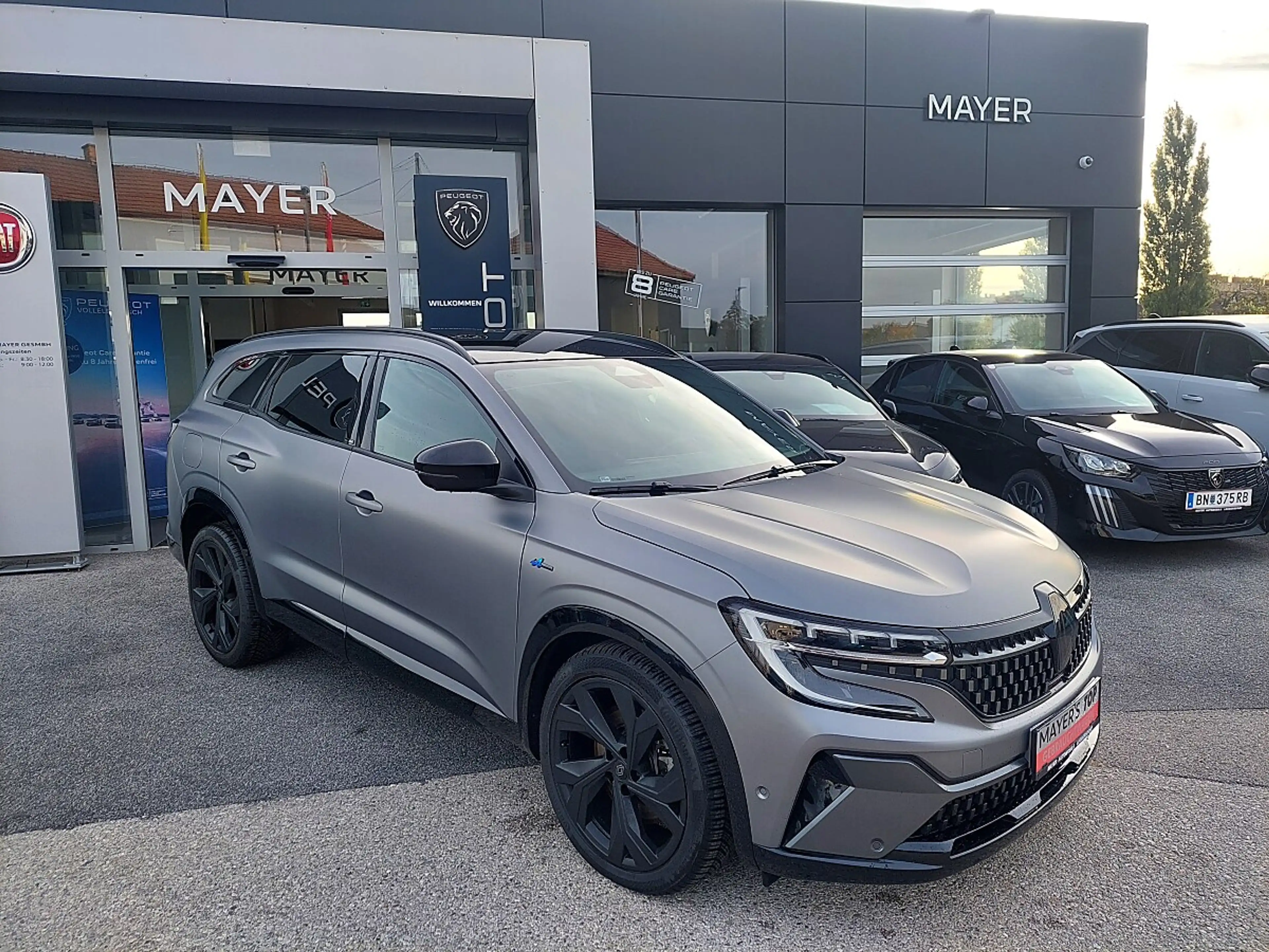 Renault Espace VI 1.2 E-TECH Hybrid 200 Esprit Alpine E-Te — photo 3