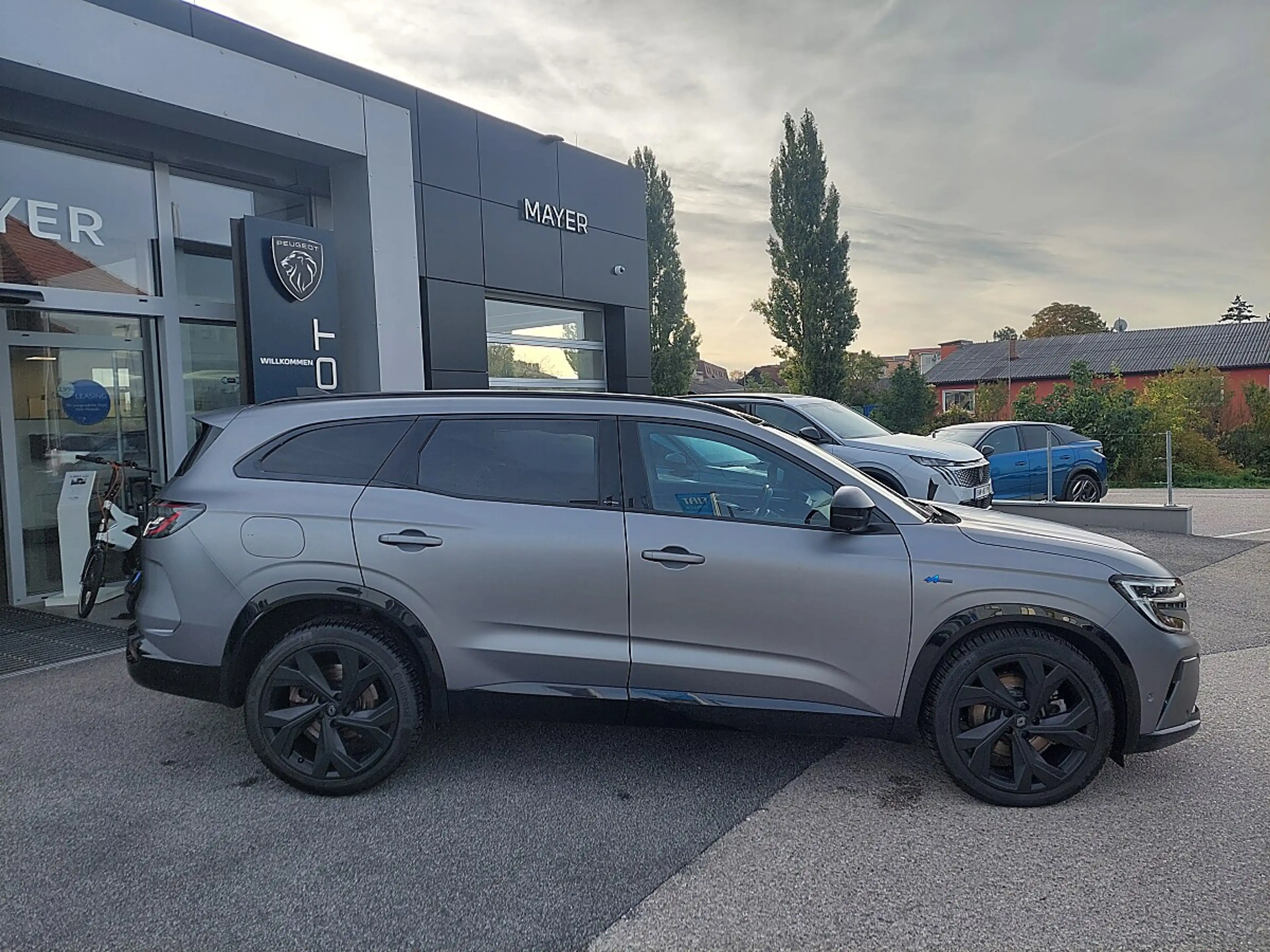 Renault Espace VI 1.2 E-TECH Hybrid 200 Esprit Alpine E-Te — photo 4