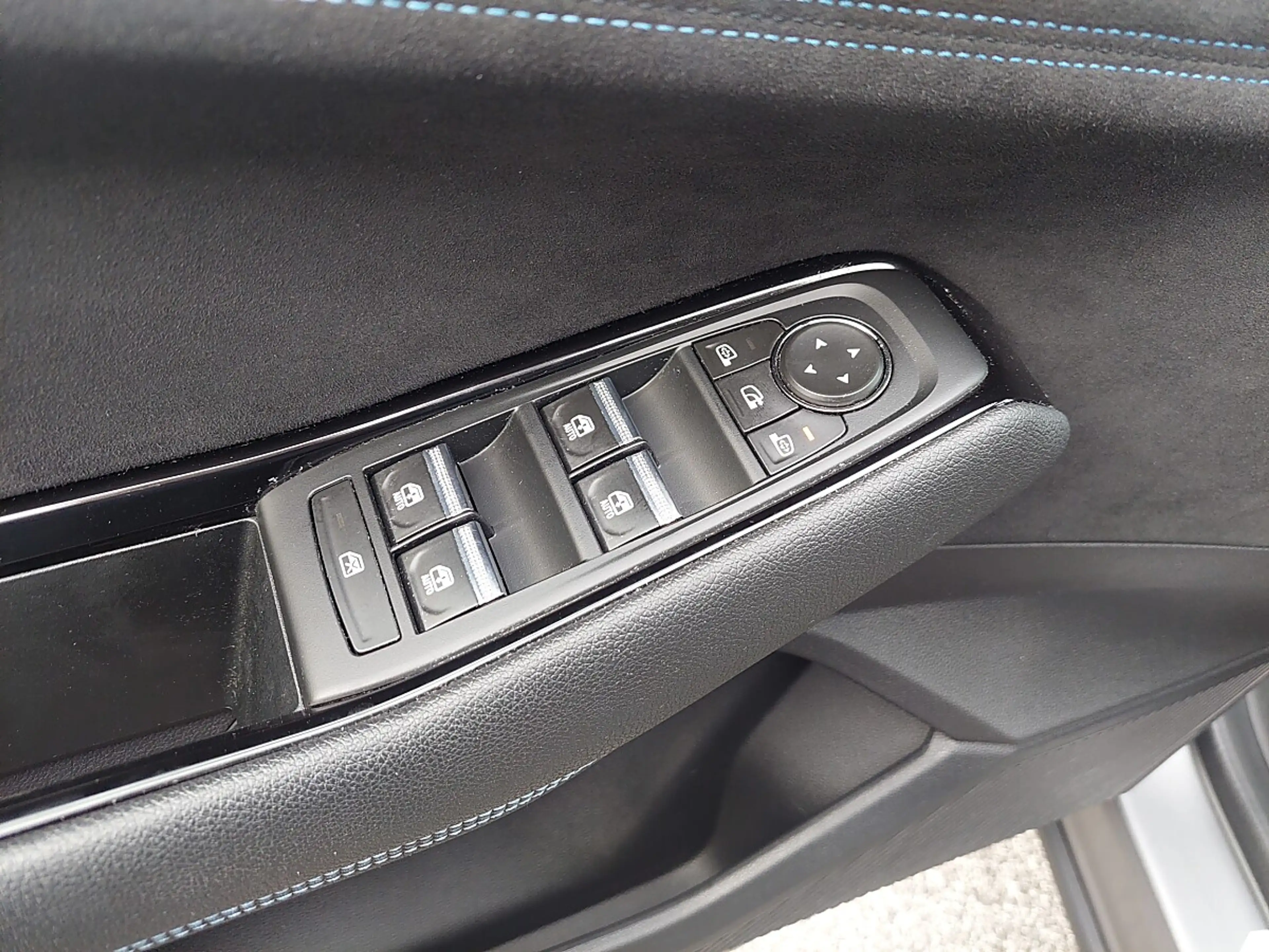 Renault Espace VI 1.2 E-TECH Hybrid 200 Esprit Alpine E-Te — photo 12
