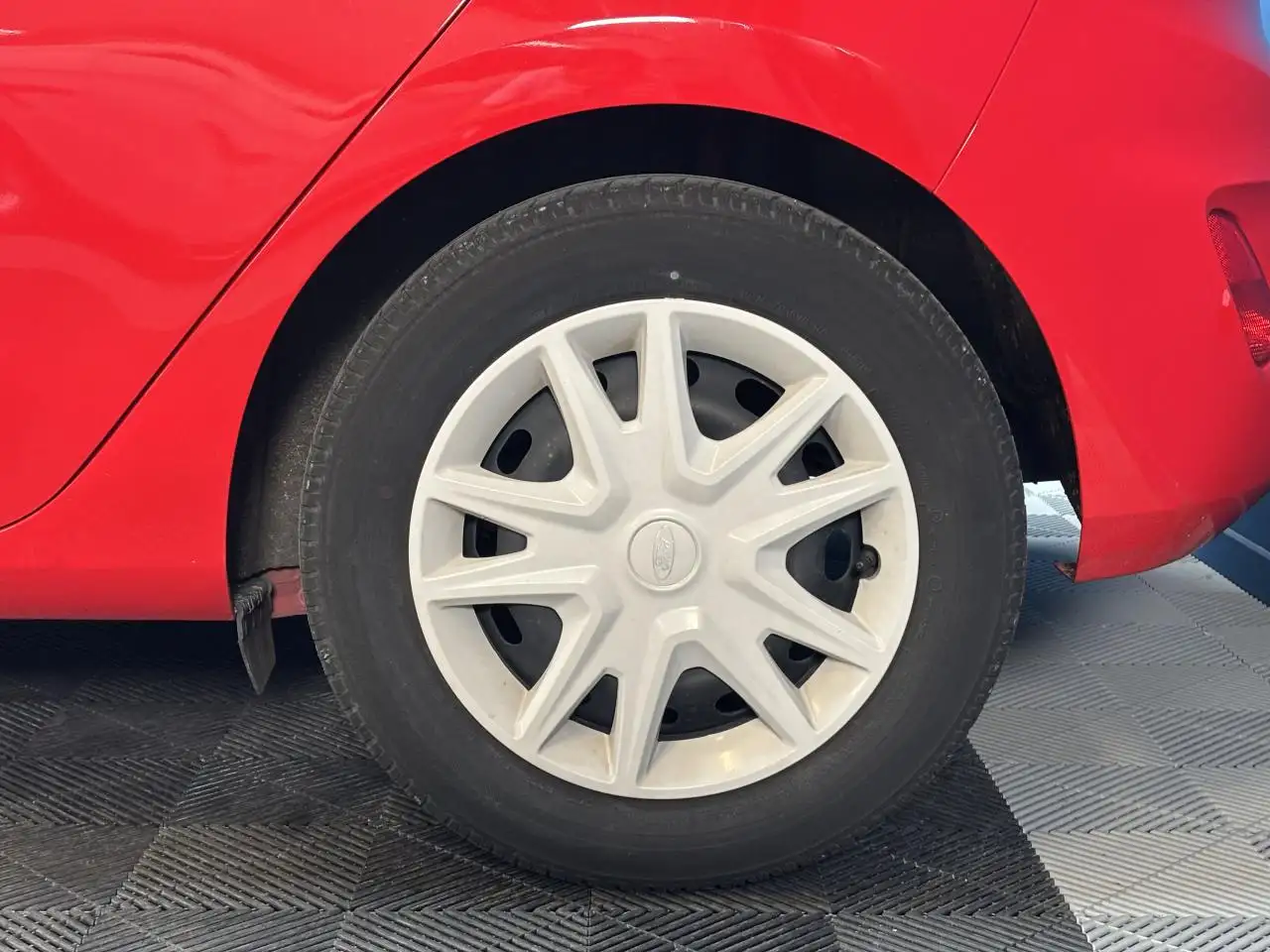 Ford Fiesta 5 portes — photo 24