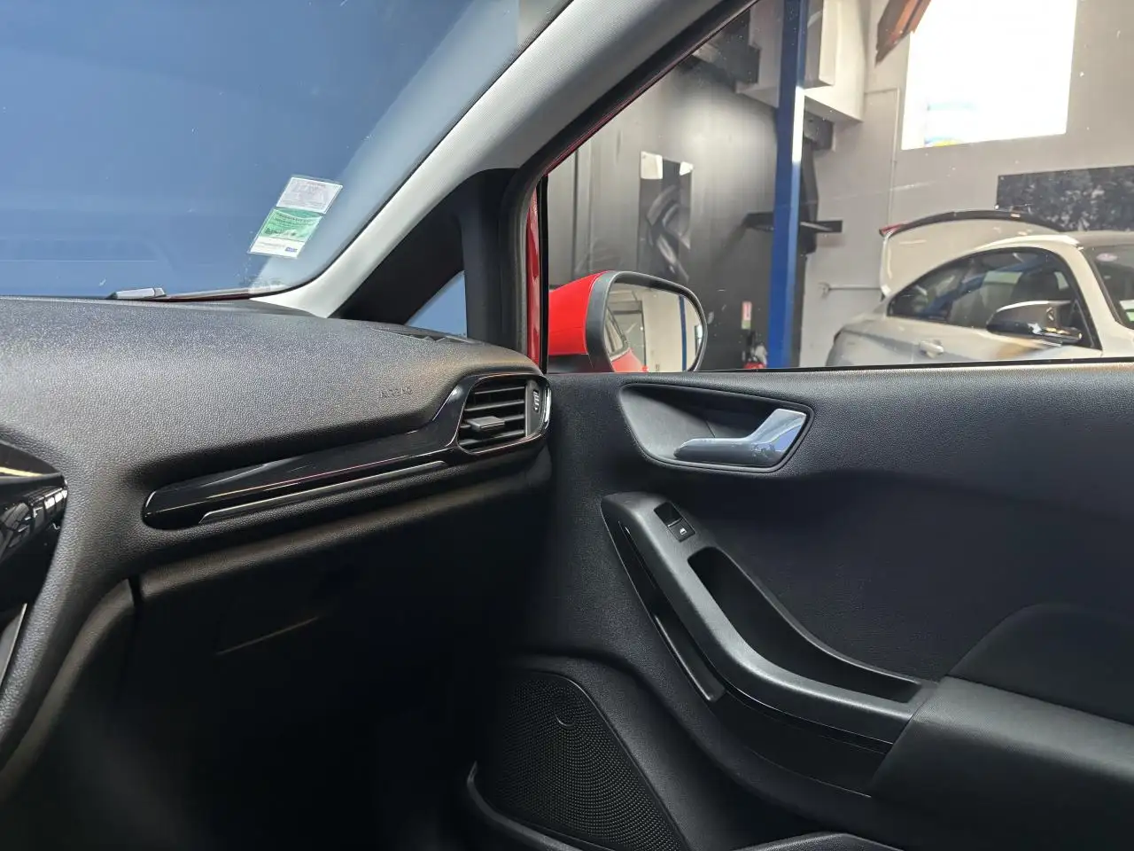 Ford Fiesta 5 portes — photo 19