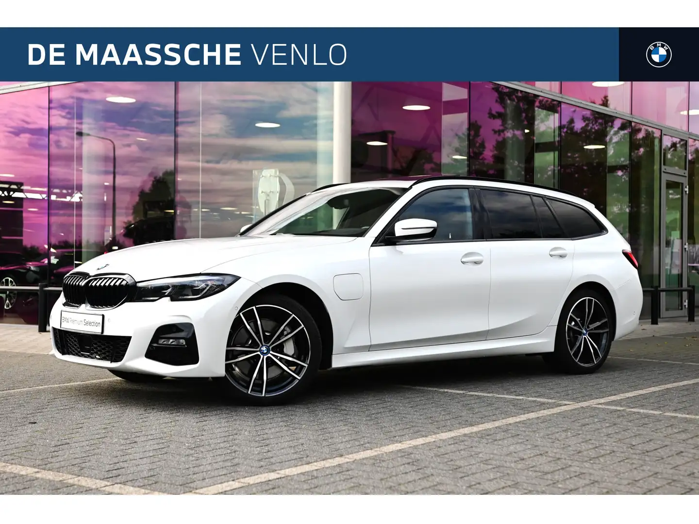 BMW 330 3 Serie Touring 330e xDrive High Executive M Sport Wit - 1