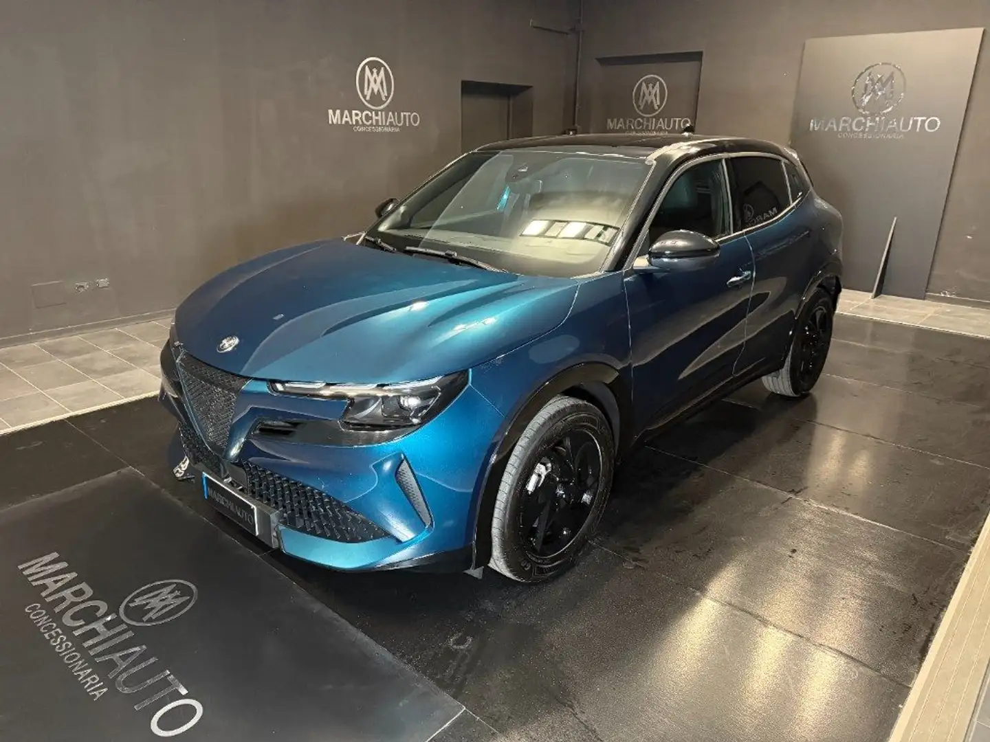 Alfa Romeo Junior 1.2 145 CV Hybrid eDCT6 - Pack Premium Blauw - 1