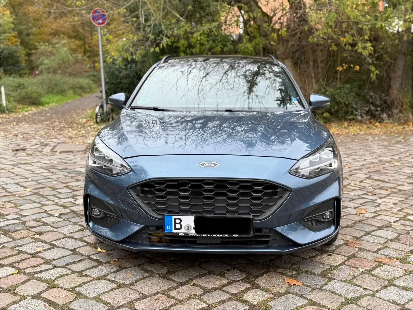 Ford Focus Turnier 1.0 EcoBoost Start-Stopp-System ST-LINE - 2