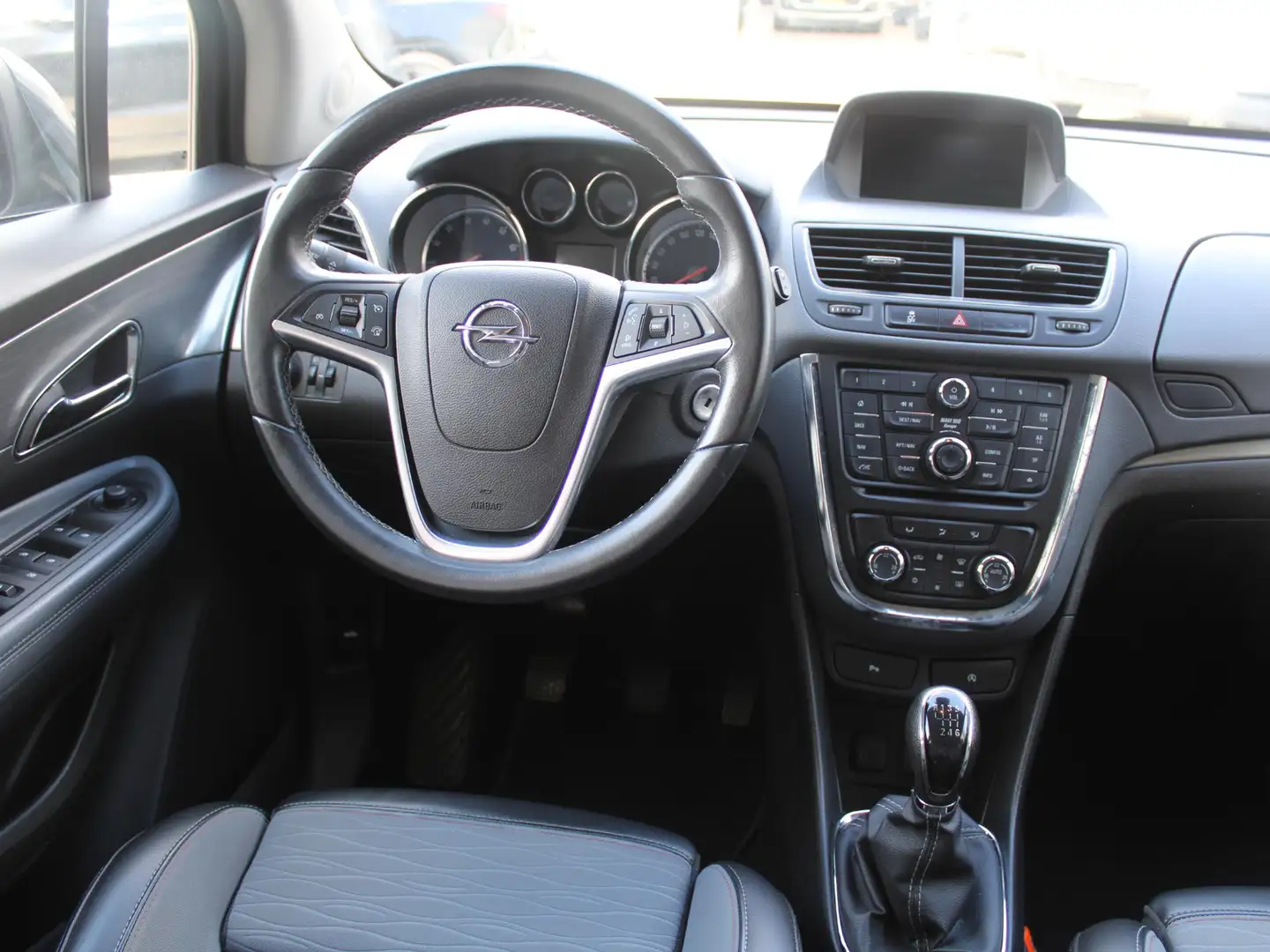 Opel Mokka 1.4 T Cosmo | ACHTERUITRIJCAMERA | NAVIGATIE | 12 Zwart - 2