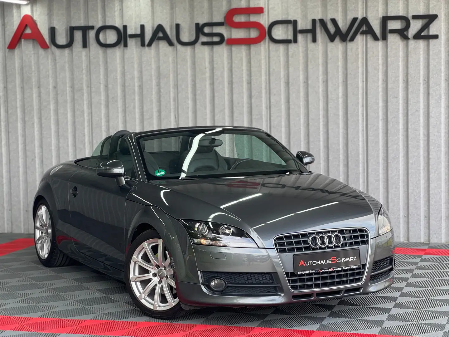 Audi TT 1.8 TFSI Roadster T-Leder PDC SHZ 18`` Euro5 Grijs - 1