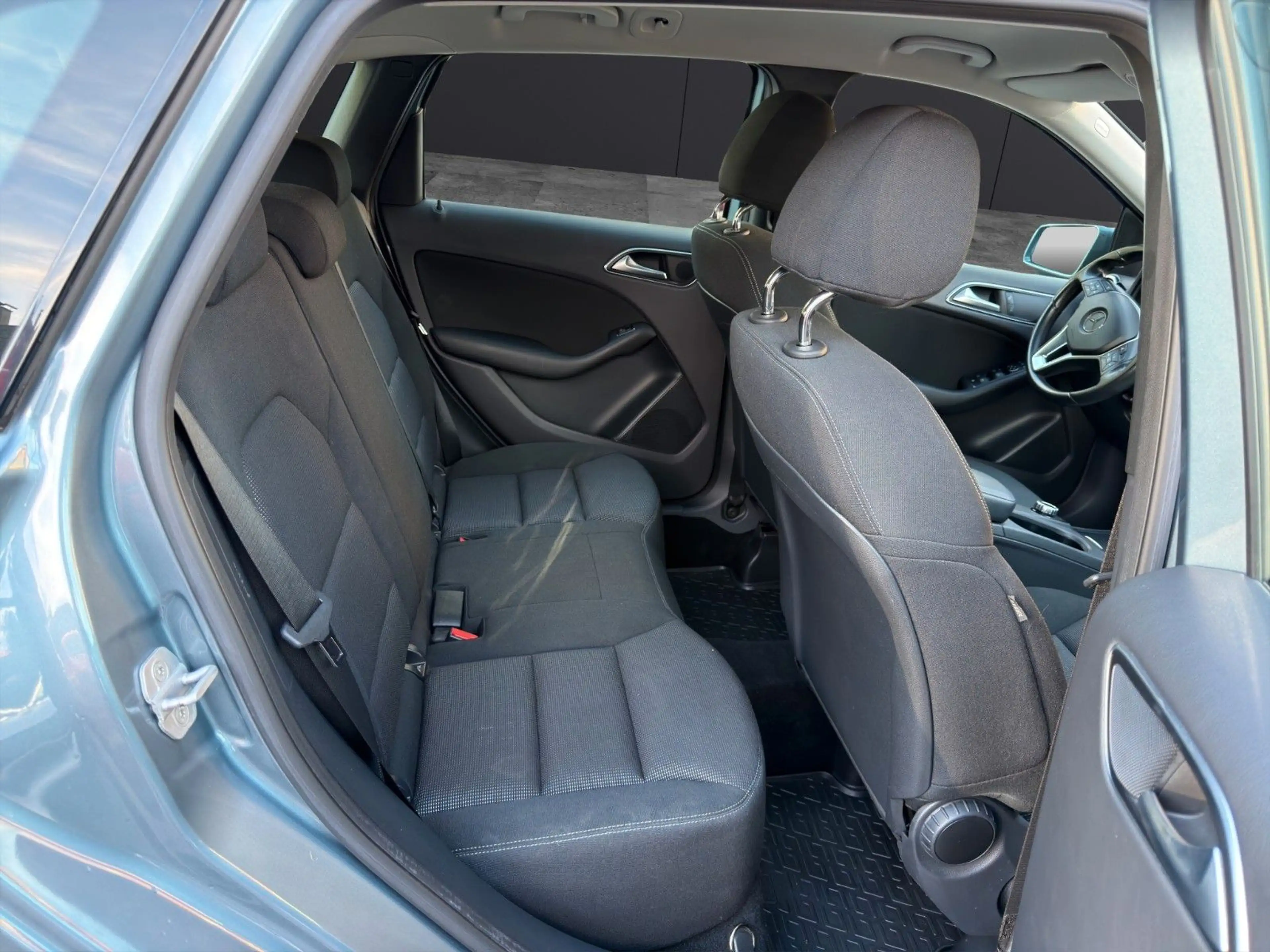 Mercedes-Benz B 220 B B 220 CDI/ AUTOMATIK / EURO 6 / GEPFLEGT — photo 13