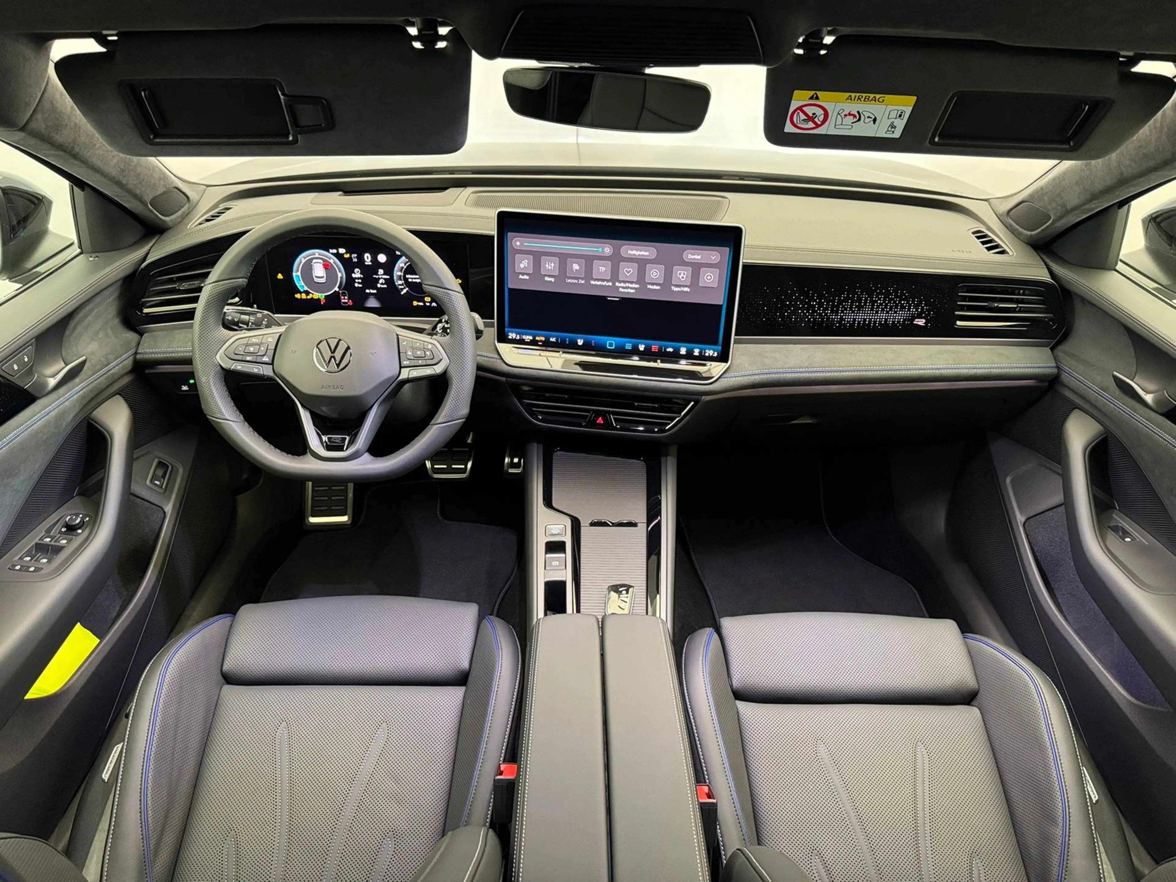 Volkswagen Passat R-LINE 2.0TDI DSG+AHK+HUD+MATRIX+RFK+DCC+ACC — photo 2