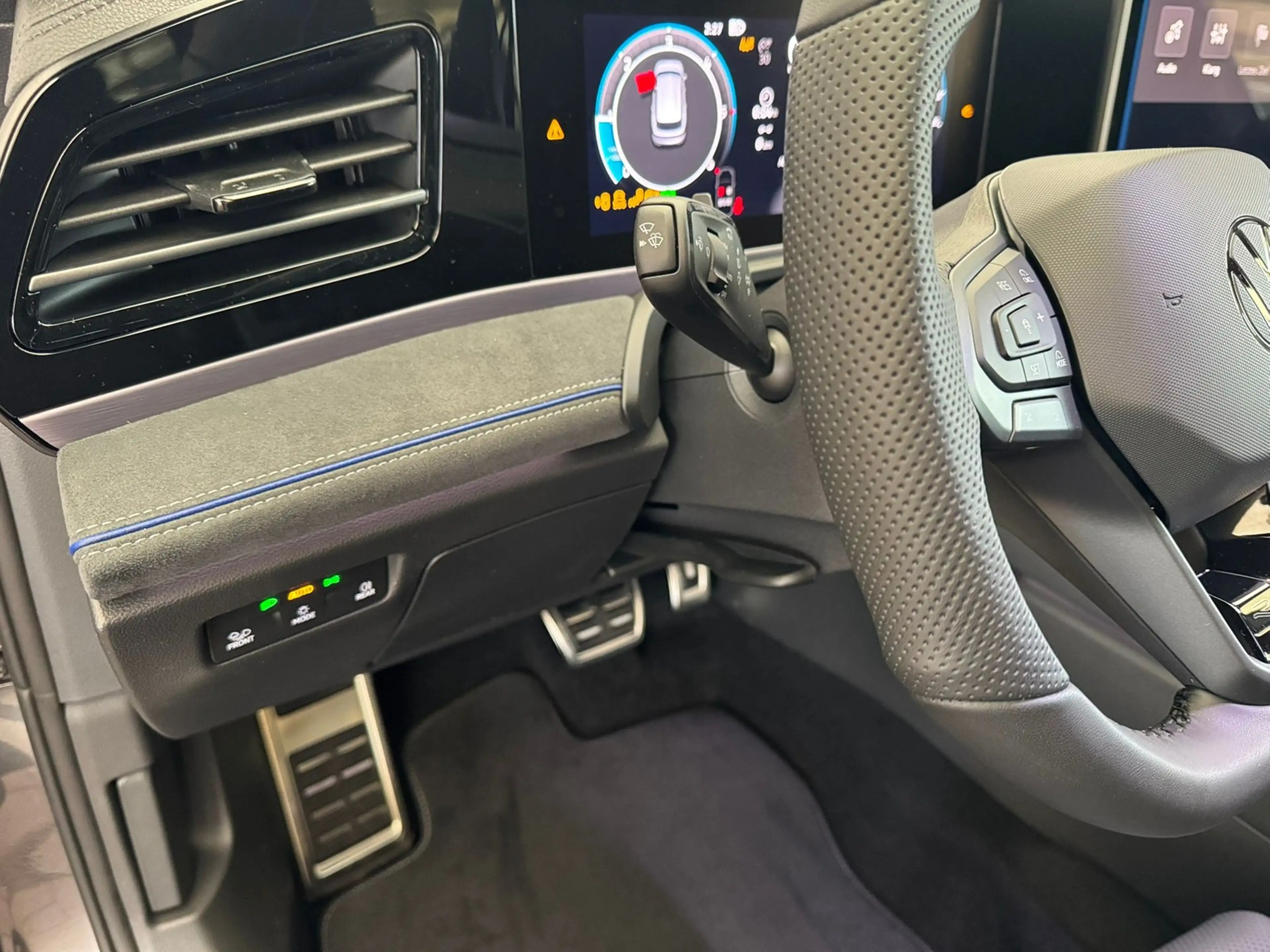 Volkswagen Passat R-LINE 2.0TDI DSG+AHK+HUD+MATRIX+RFK+DCC+ACC — photo 14