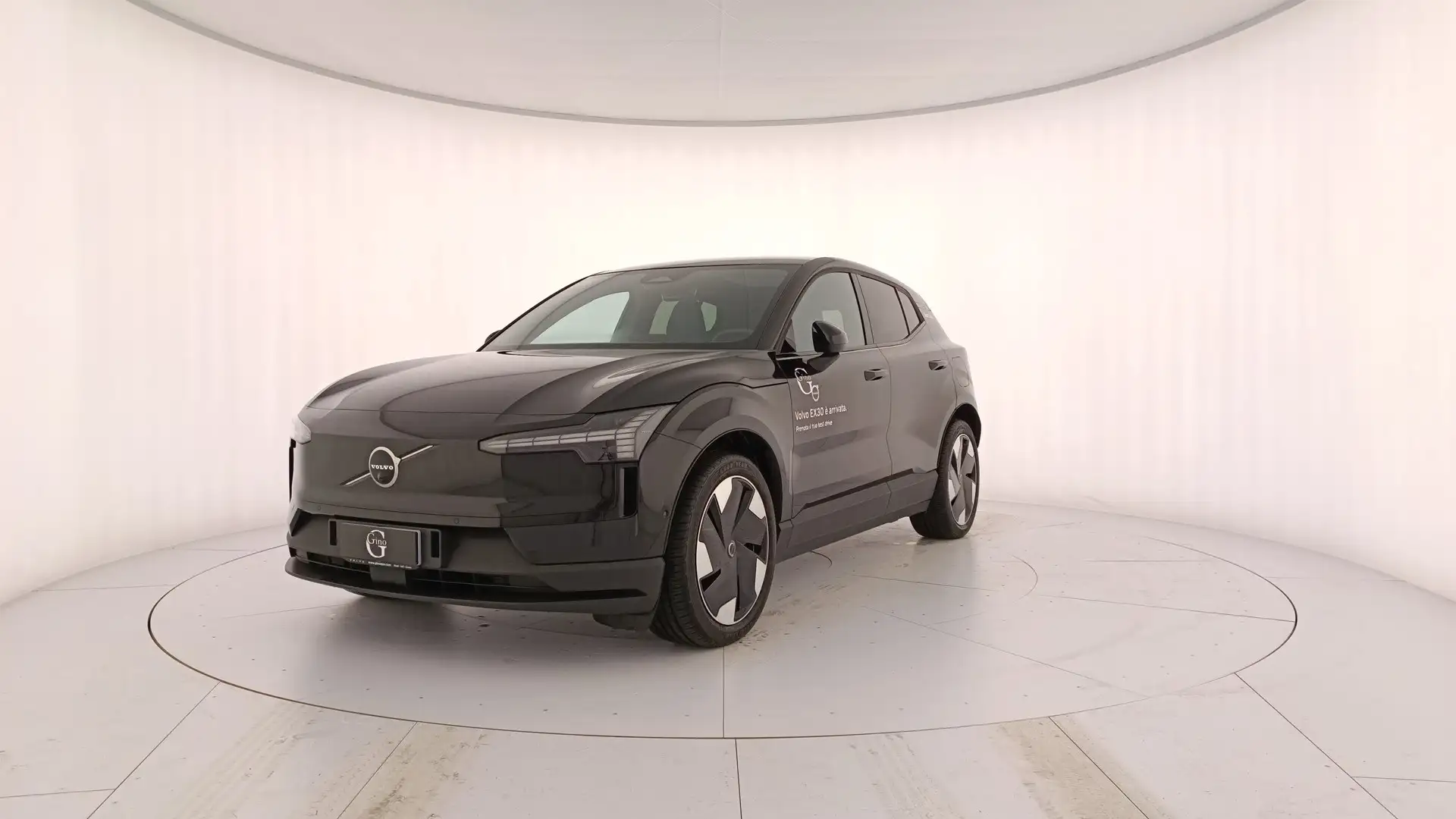 Volvo EX30 Ultra Twin Motor Performance Nero - 1