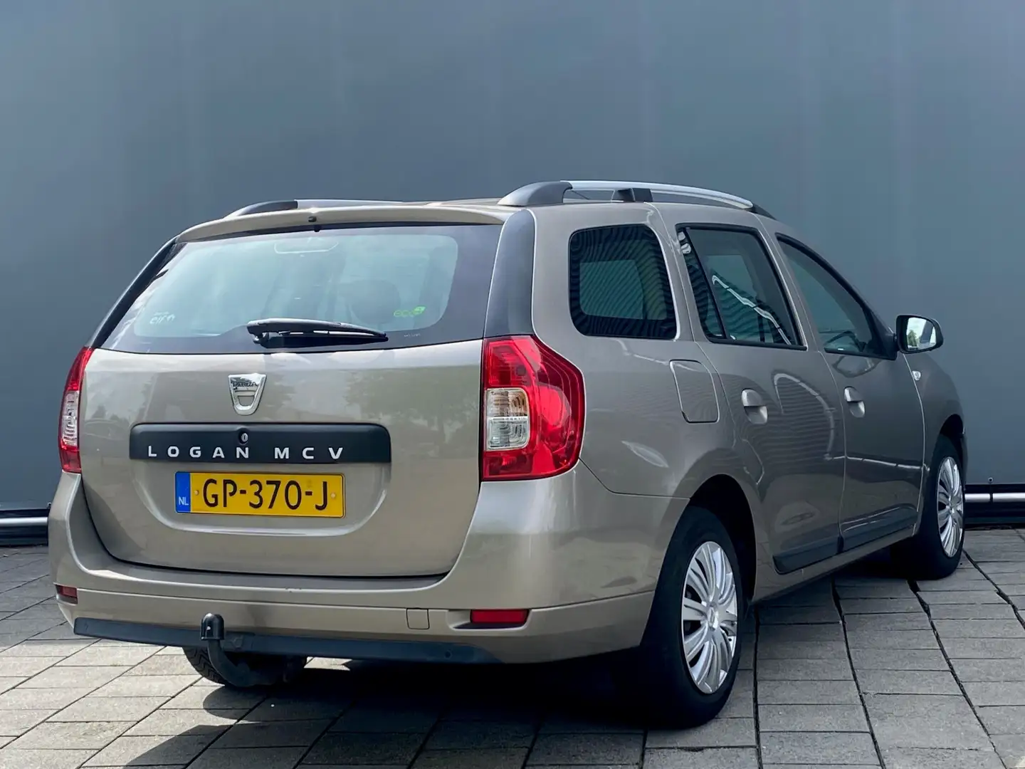 Dacia Logan MCV BWJ 2014 | 1.5 dCi 90PK Lauréate | TREKHAAK | Grijs - 2