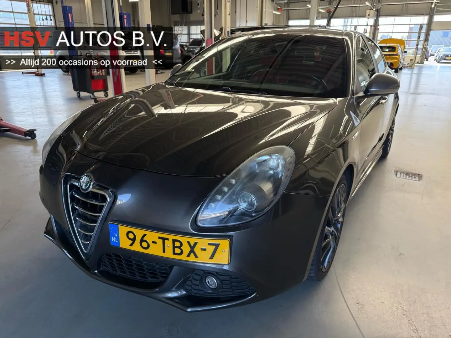 Alfa Romeo Giulietta 1.7 TBi Quadrifoglio Verde org NL Grijs - 1