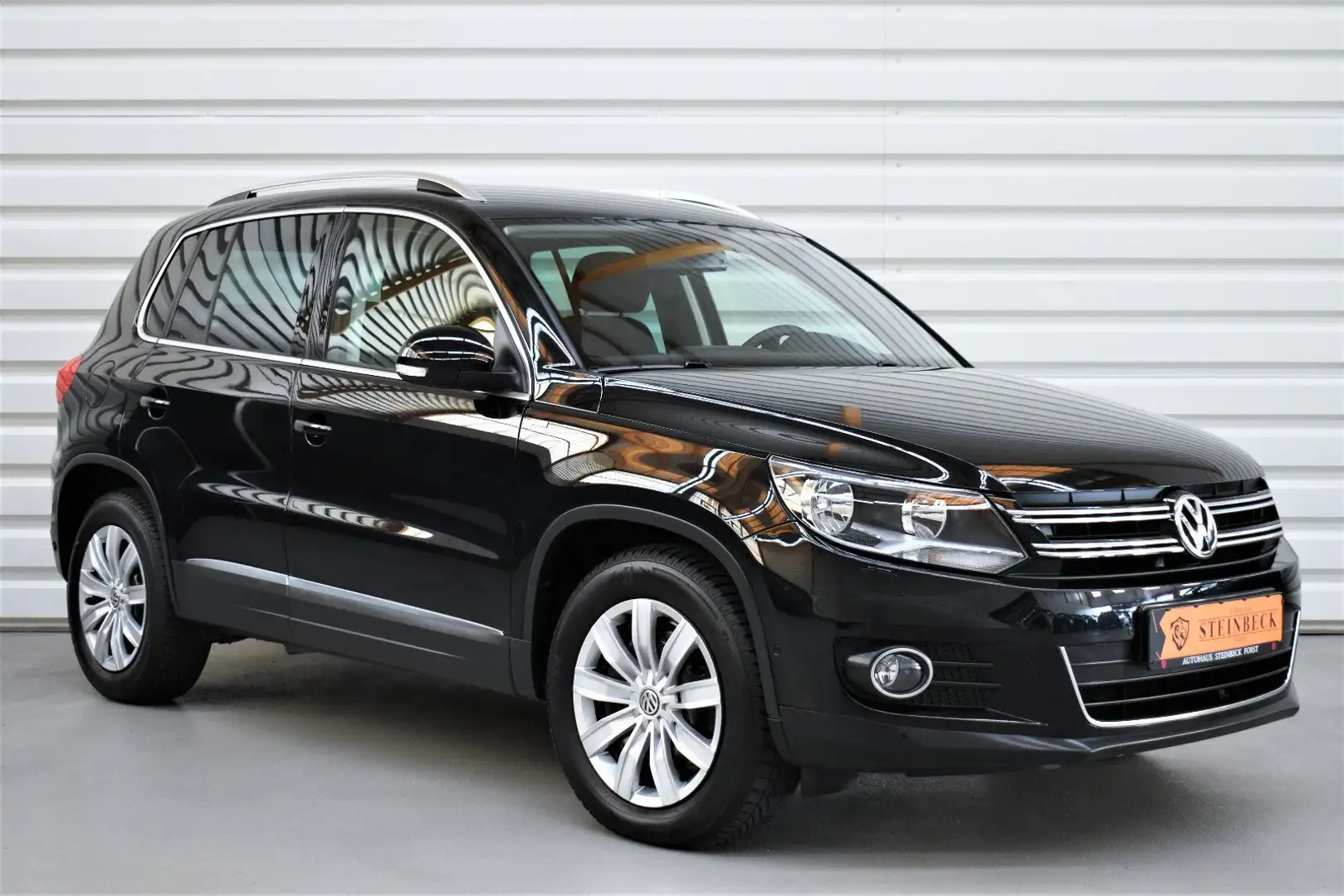 Volkswagen Tiguan Sport & CUP+AHK+Navi+SHZ+PDC+Nur 19.500KM Noir - 1