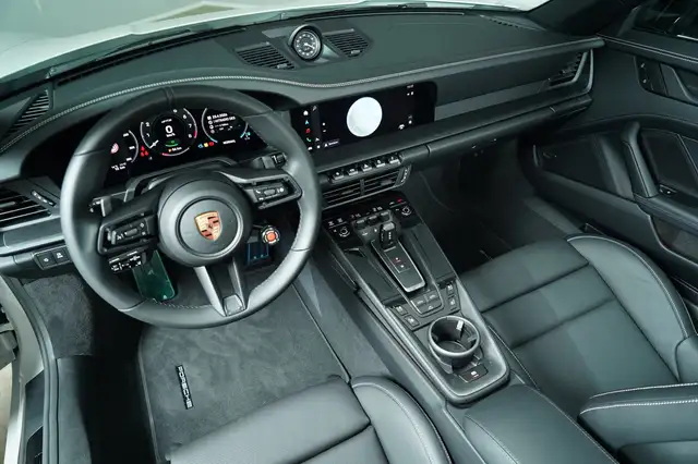 Porsche 911 Carrera GTS Cabriolet Ansicht 16