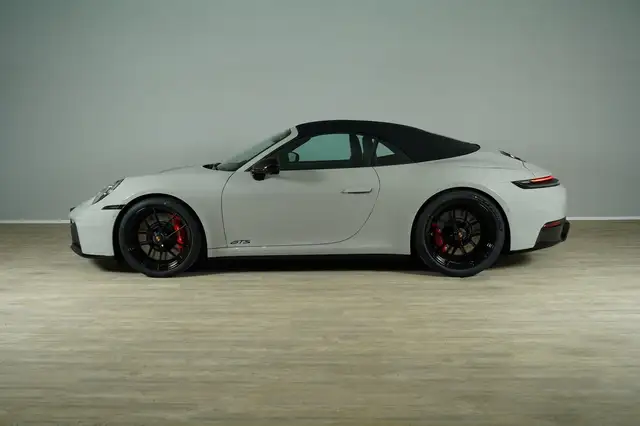 Porsche 911 Carrera GTS Cabriolet Ansicht 3