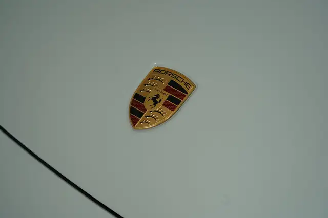 Porsche 911 Carrera GTS Cabriolet Ansicht 8