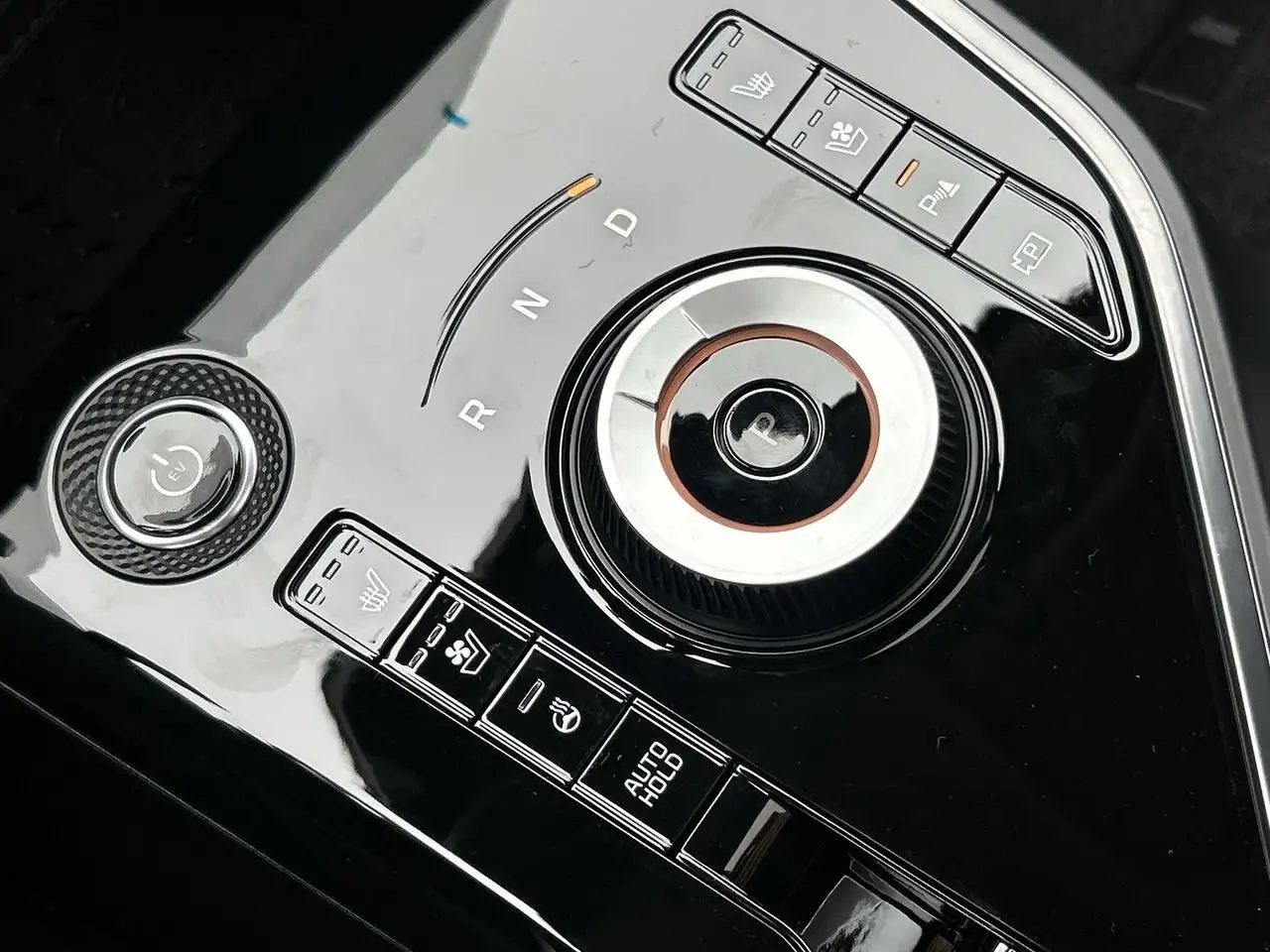 Kia Niro снимка Kia Niro