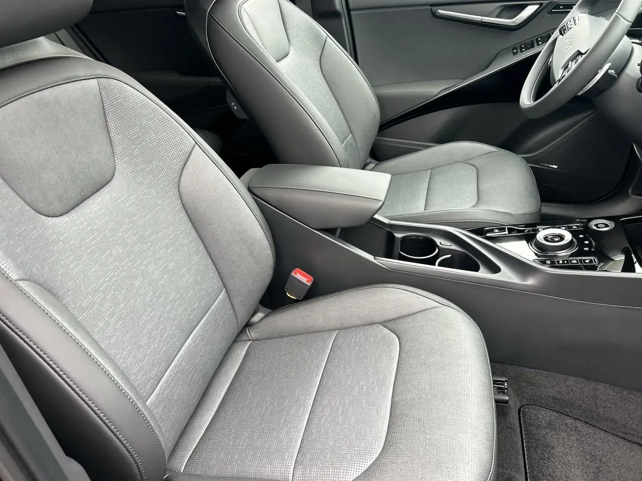 Kia Niro снимка Kia Niro