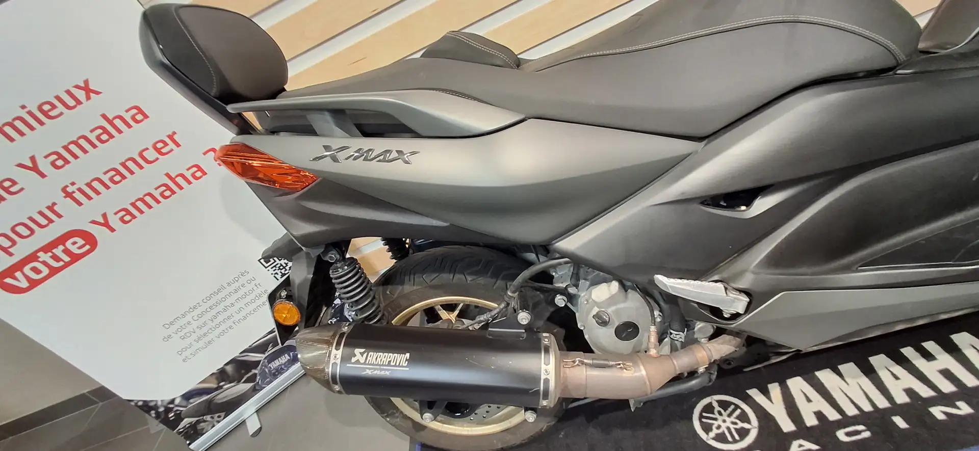 Yamaha X-Max 300 - 2