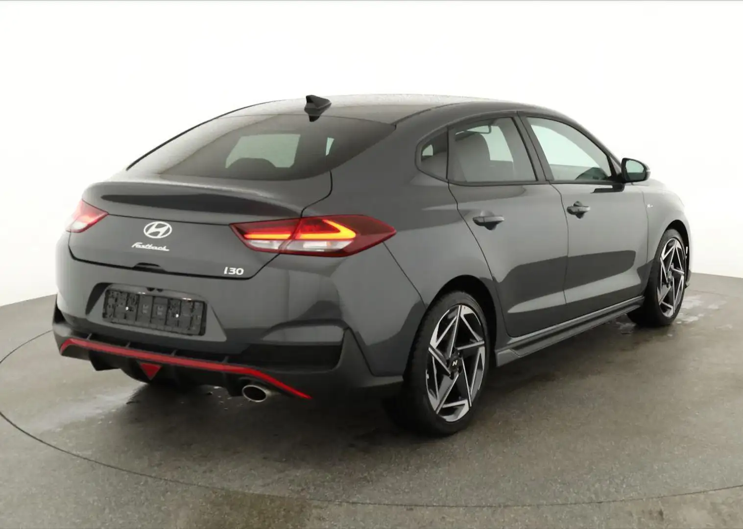 Hyundai i30 N Line 1.5 T-GDI DCT Fastback N-LINE, Navi, 18-... Grau - 2