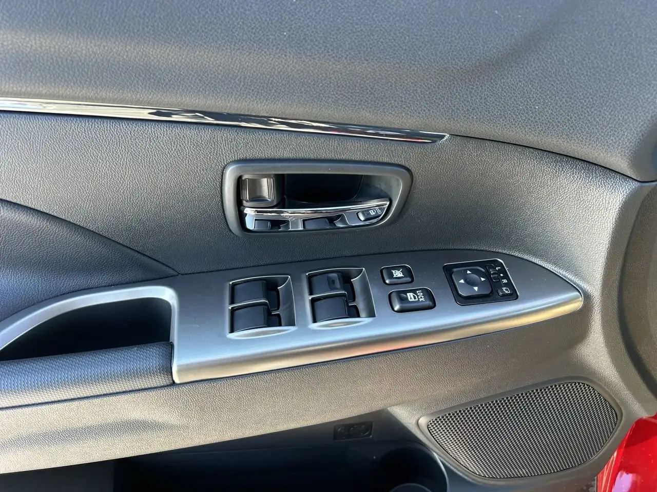 Mitsubishi RVR снимка Mitsubishi RVR