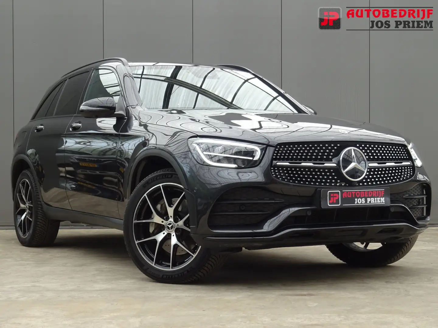 Mercedes-Benz GLC 300 300de 4MATIC Business Solution AMG * PANORAMADAK ! Grijs - 2